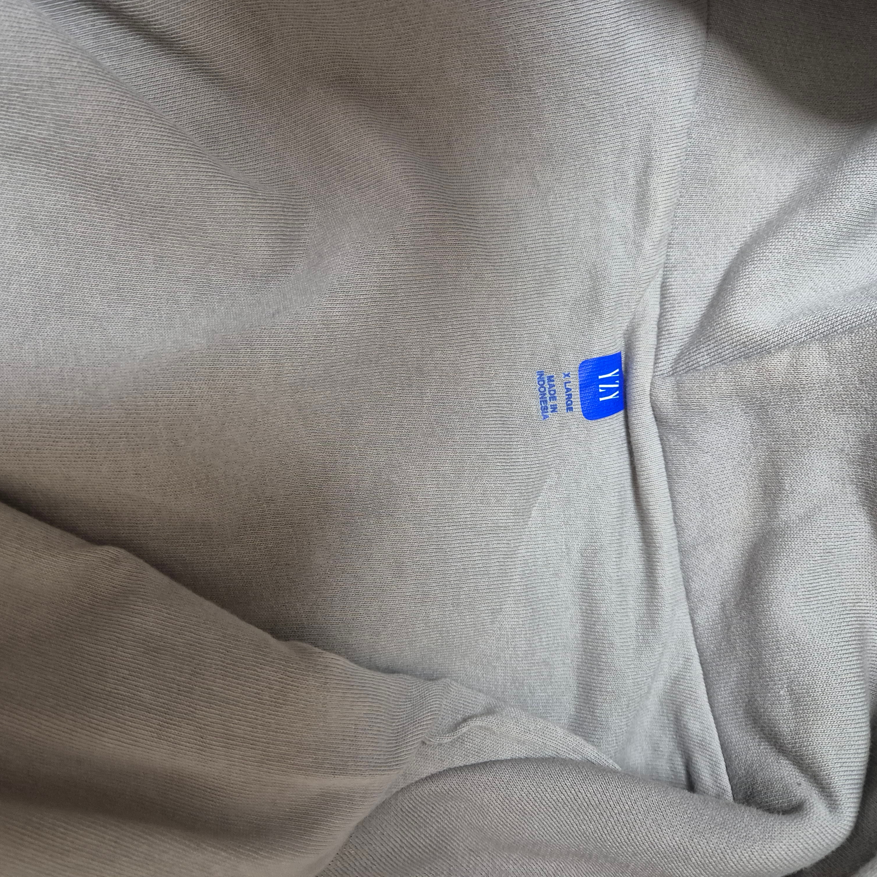 Yeezy YZY Zip-Up Hoodie Grey 착용 스타일