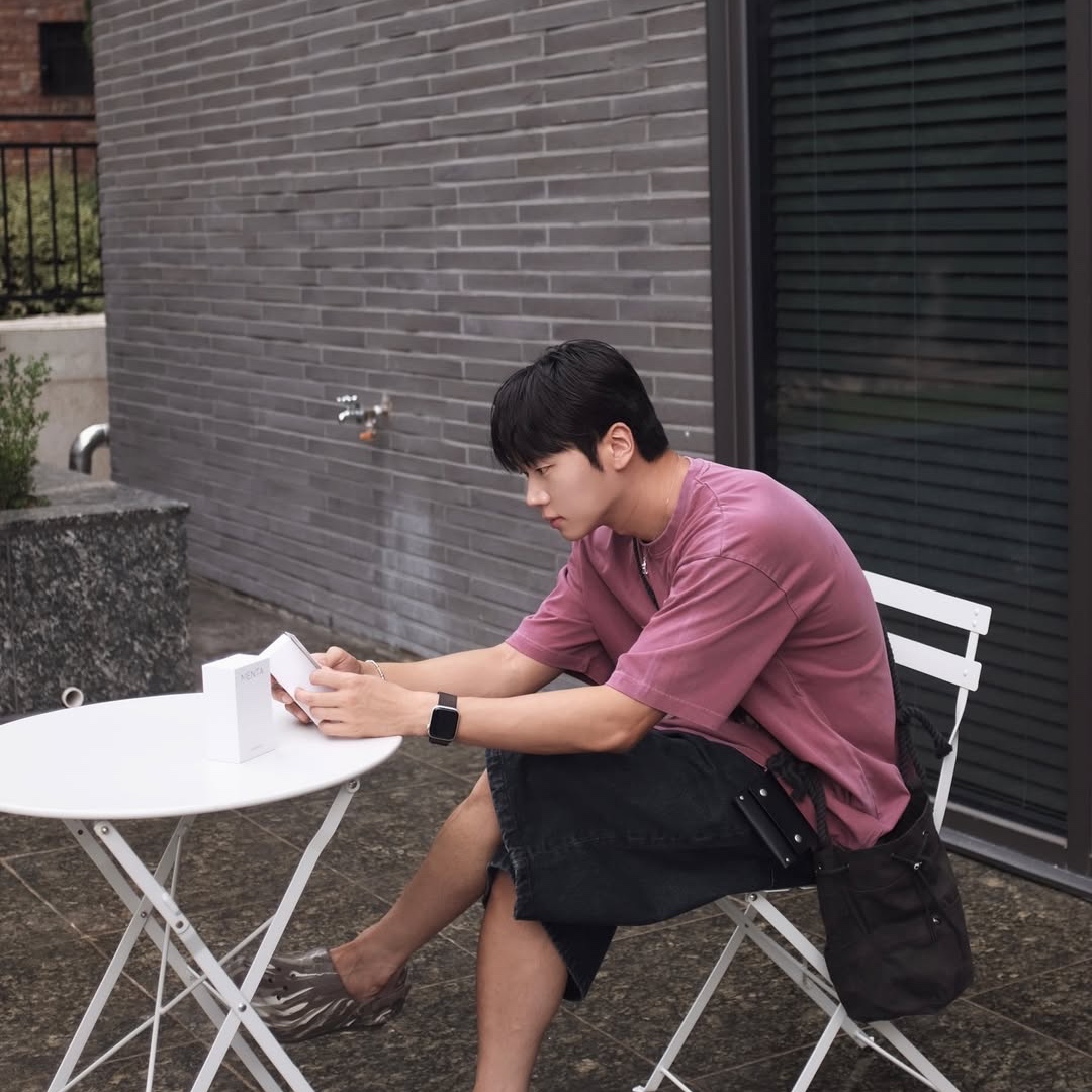 SSERPE Cast Dreams No Worries Pigment Half Sleeve T Coral Pink 착용 스타일