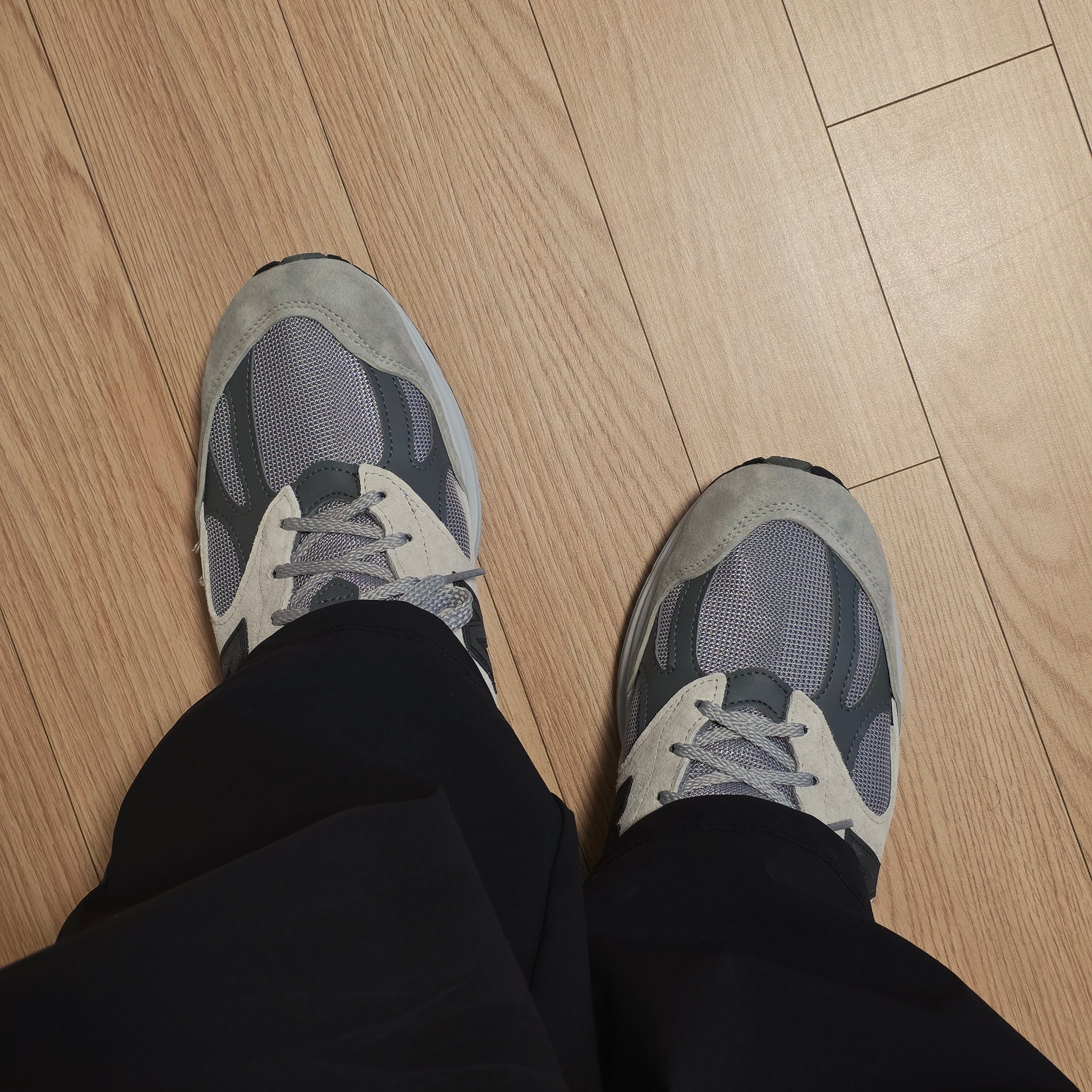 New Balance 991v2 Made in UK Pelican Abbey Stone 착용 스타일 - 4
