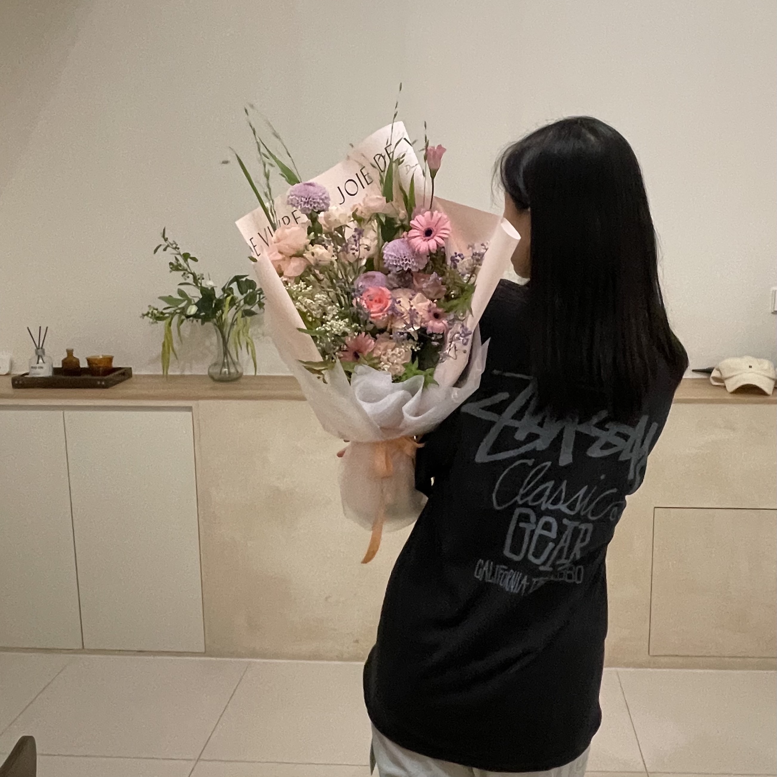 Stussy Pigment Dyed Classic Gear T-Shirt Black 착용 스타일 - 1