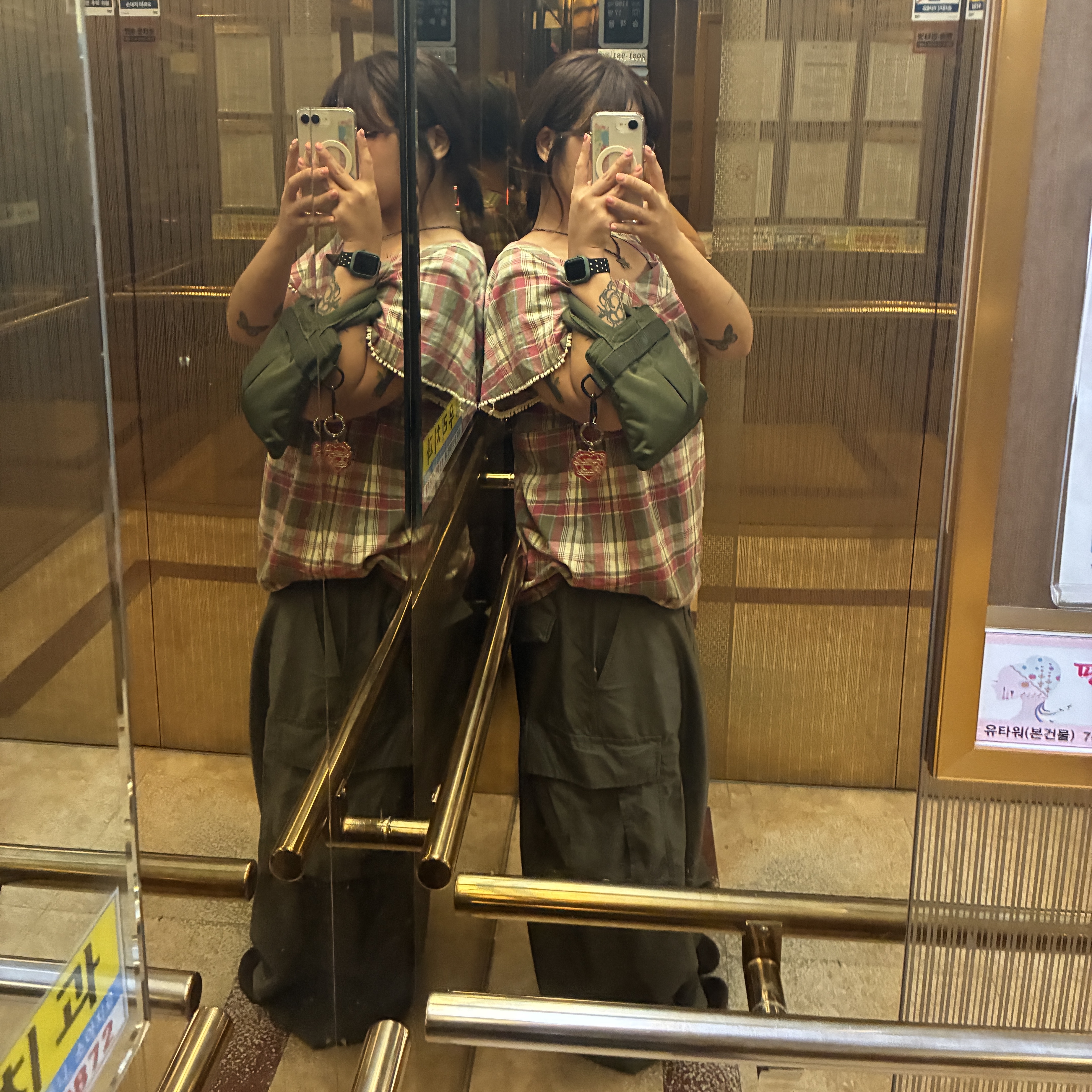 Human Made Mini Helmet Bag Olive Drab, Needles H.D. BDU Pants Olive 착용 스타일