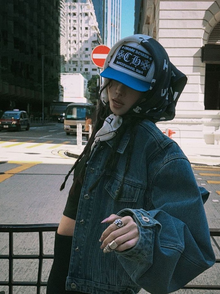 Thevinylhouse Tvh Western Pattern Bandana Navy, Dickies x Darkr8m Studio Cotton Bandana Black 착용 스타일 - 4