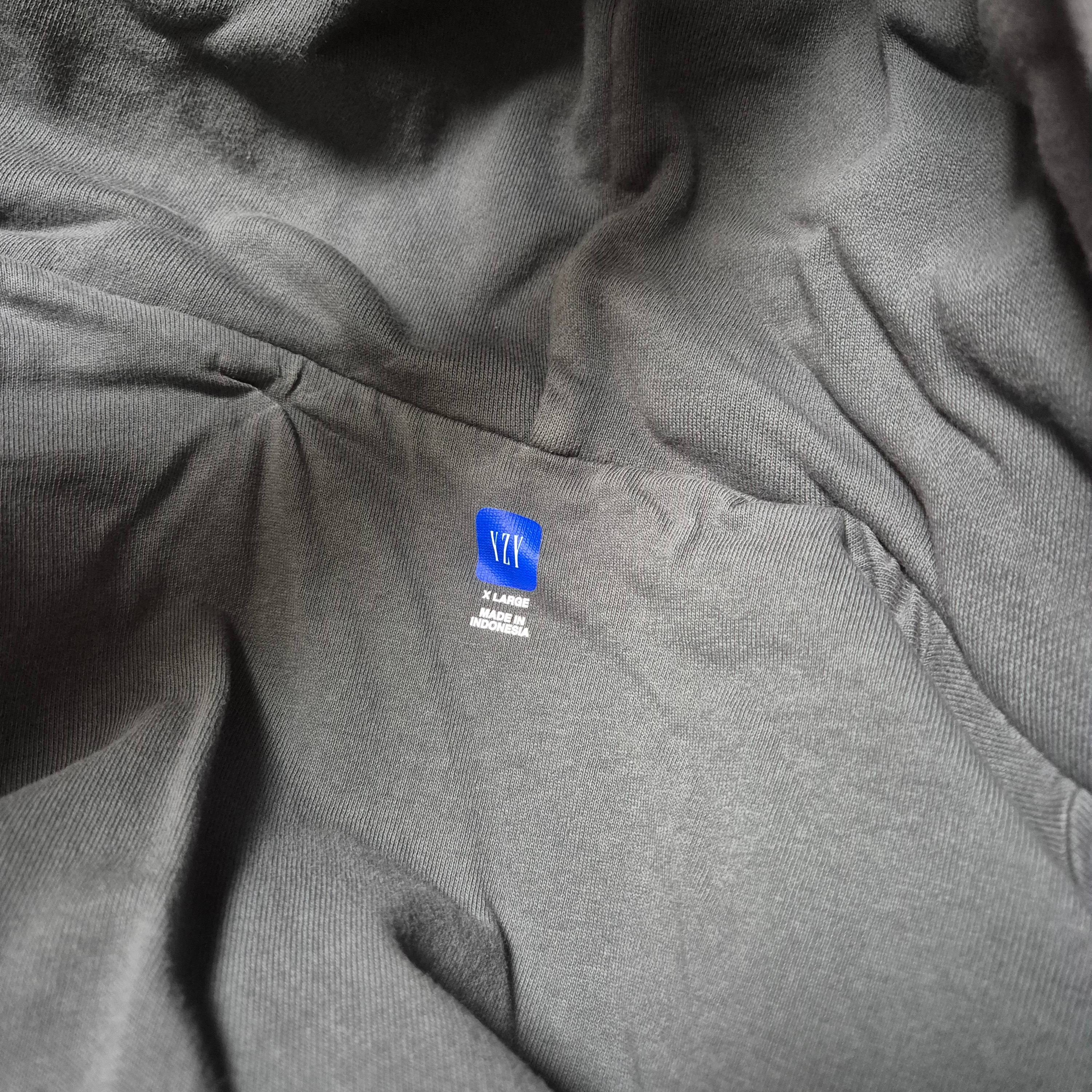 Yeezy YZY Zip-Up Hoodie Dark Grey 착용 스타일