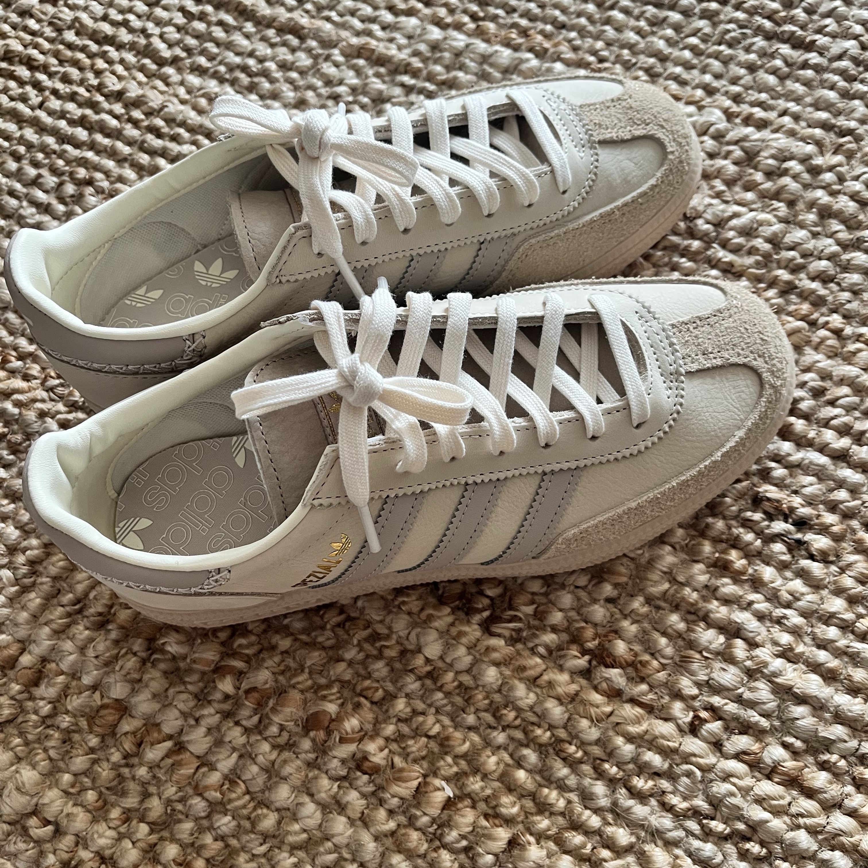 (W) Adidas Spezial Handball Cream White Wonder Beige 착용 스타일