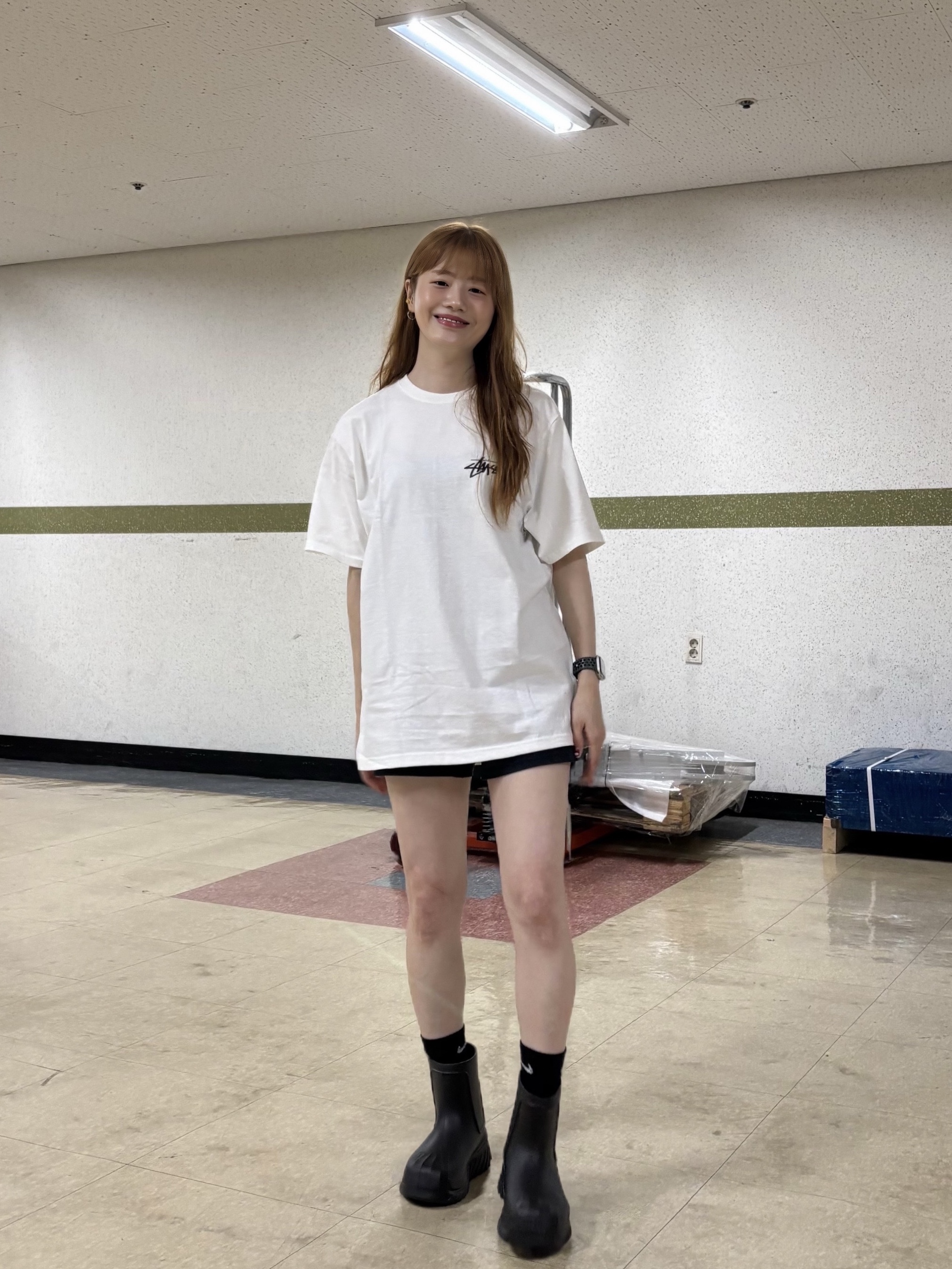 Stussy Plush T-Shirt White, (W) Adidas Adifom Superstar Boot Black 착용 스타일 - 4