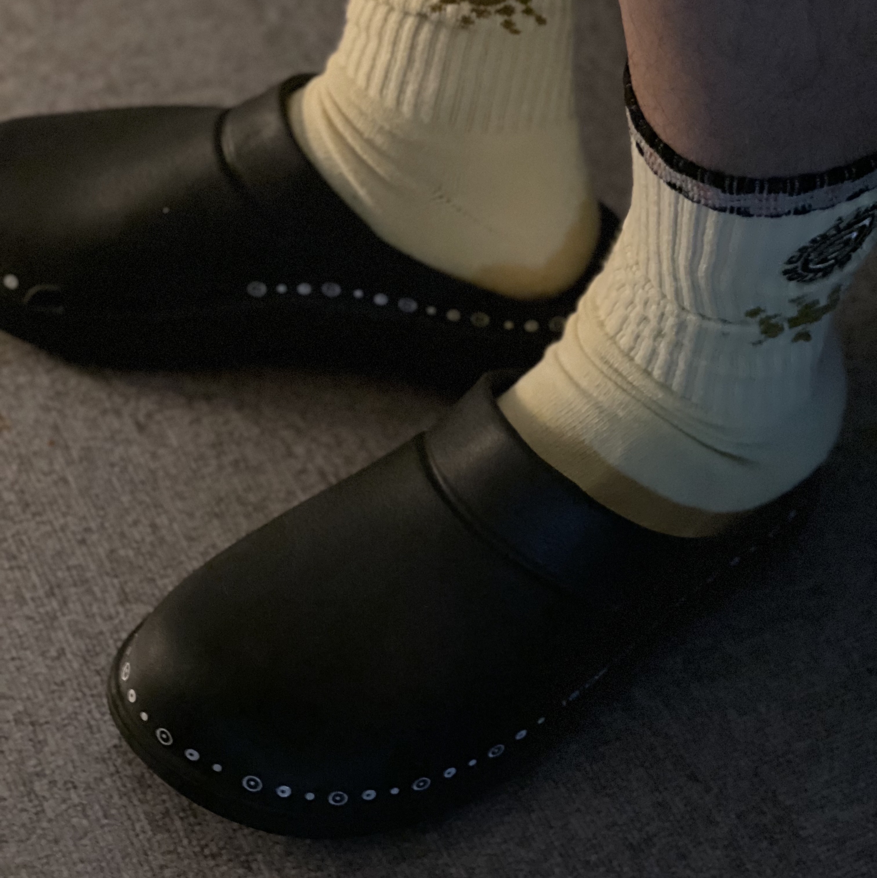 Oofos x 10 Corso Como Clog Black 착용 스타일