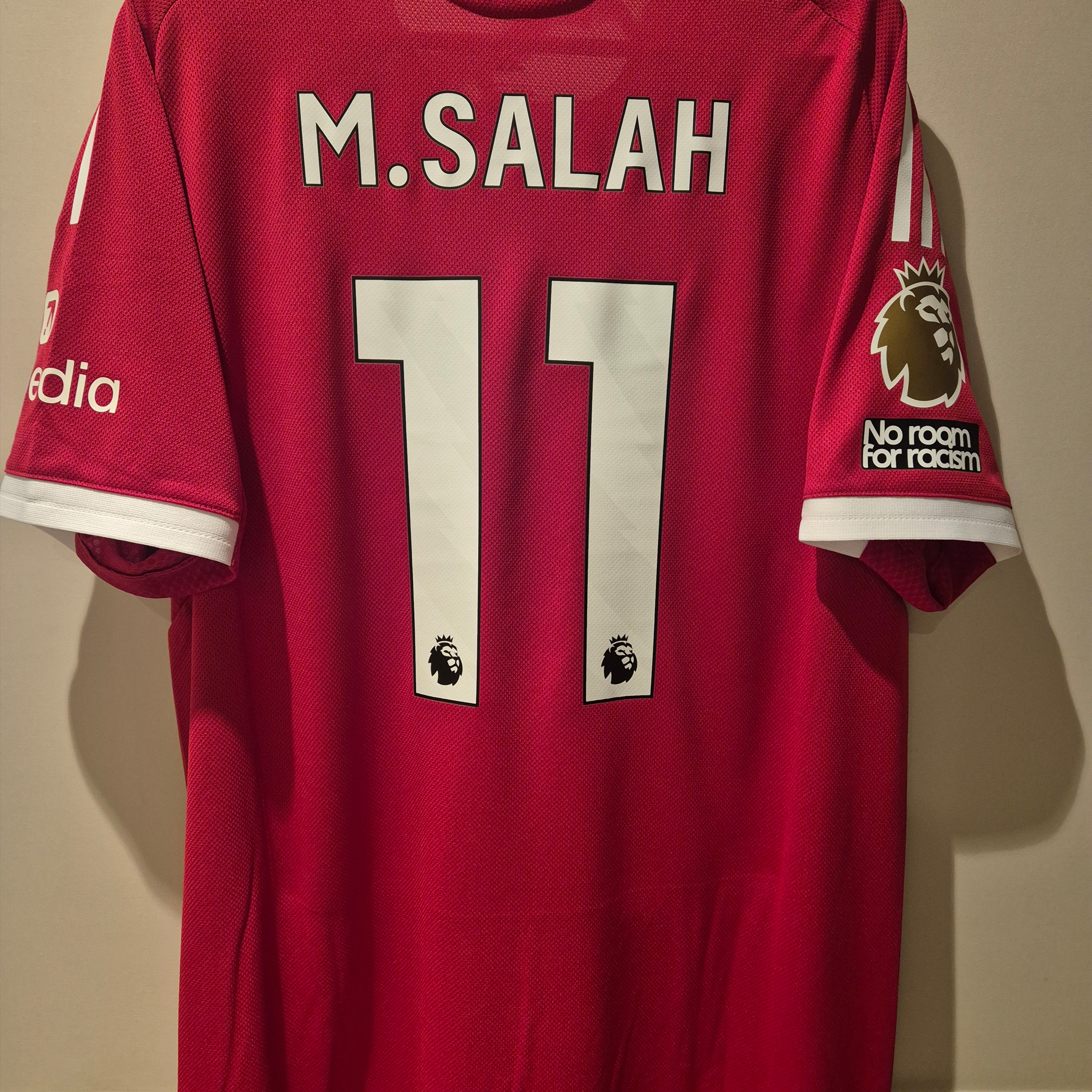 Adidas Liverpool FC 2025/26 Home Authentic Jersey Strawberry Red - KR Sizing (Non Marking Ver.) 착용 스타일 - 4