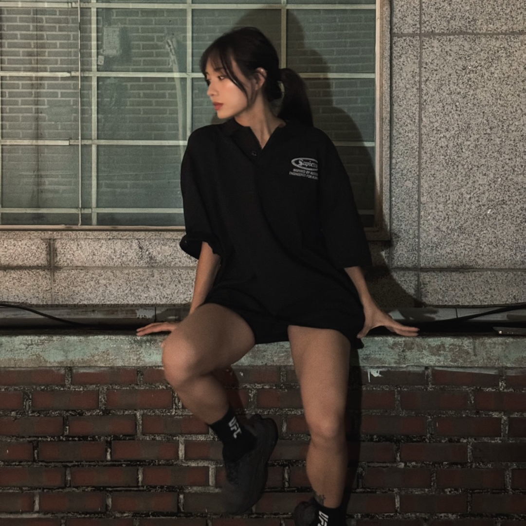 Sapiens Waffle Over Fit Polo Shirt Black 착용 스타일 - 1