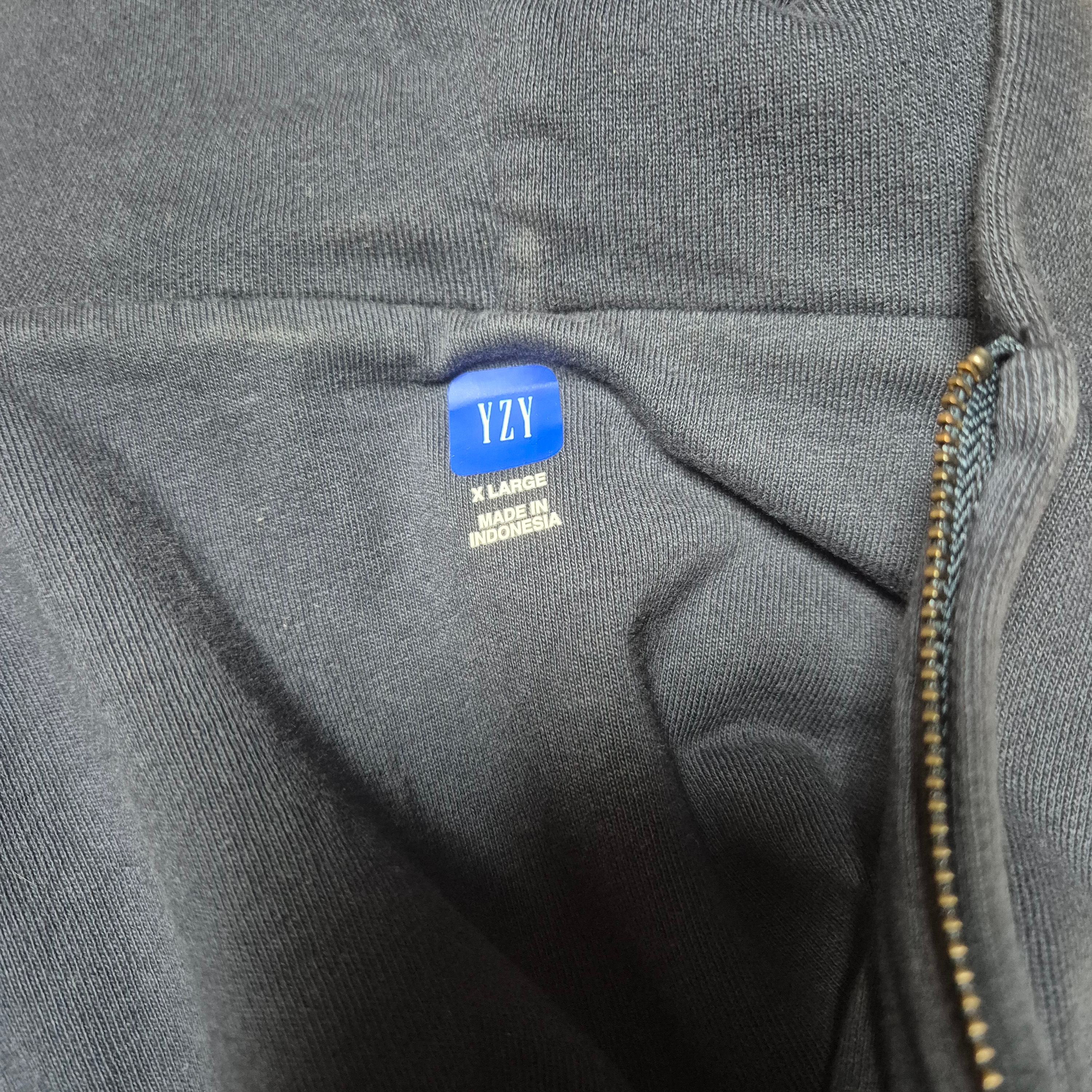 Yeezy YZY Zip-Up Hoodie Navy 착용 스타일