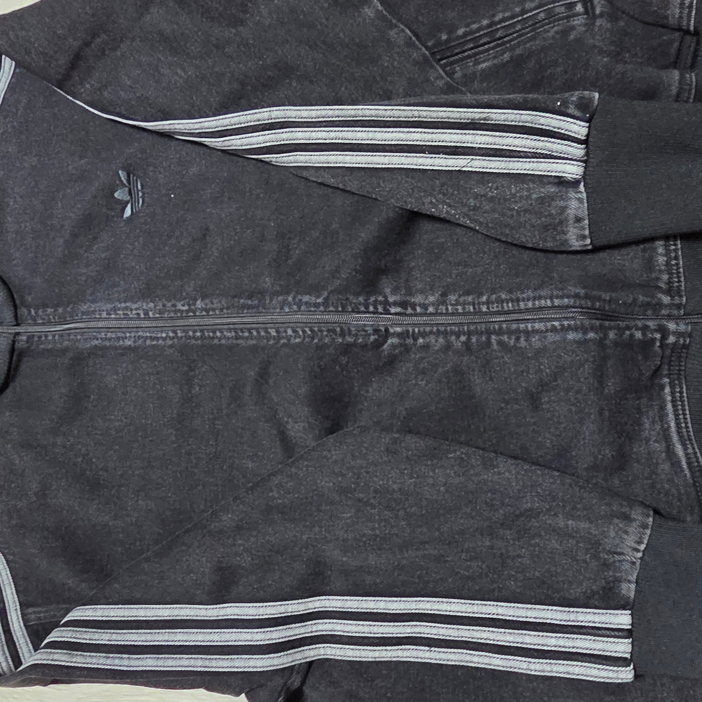 Adidas Adicolor Denim Firebird Track Top True Black Denim  - KR Sizing 착용 스타일