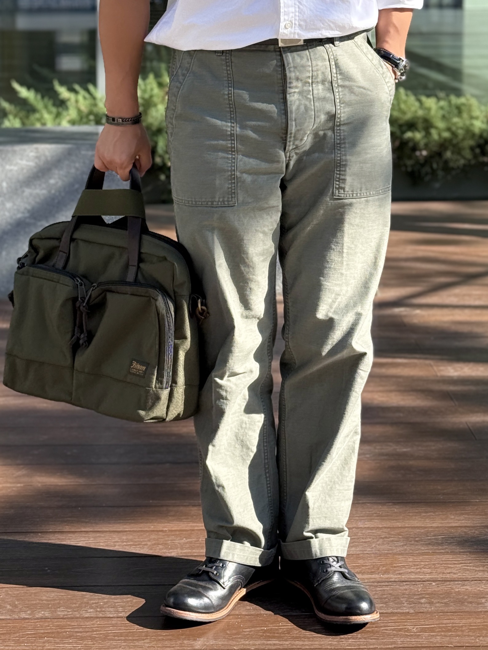 Filson 24 Hour Tin Briefcase Otter Green, Red Wing  Beckman Flatbox 9060 Black Klondike - D 착용 스타일 - 6