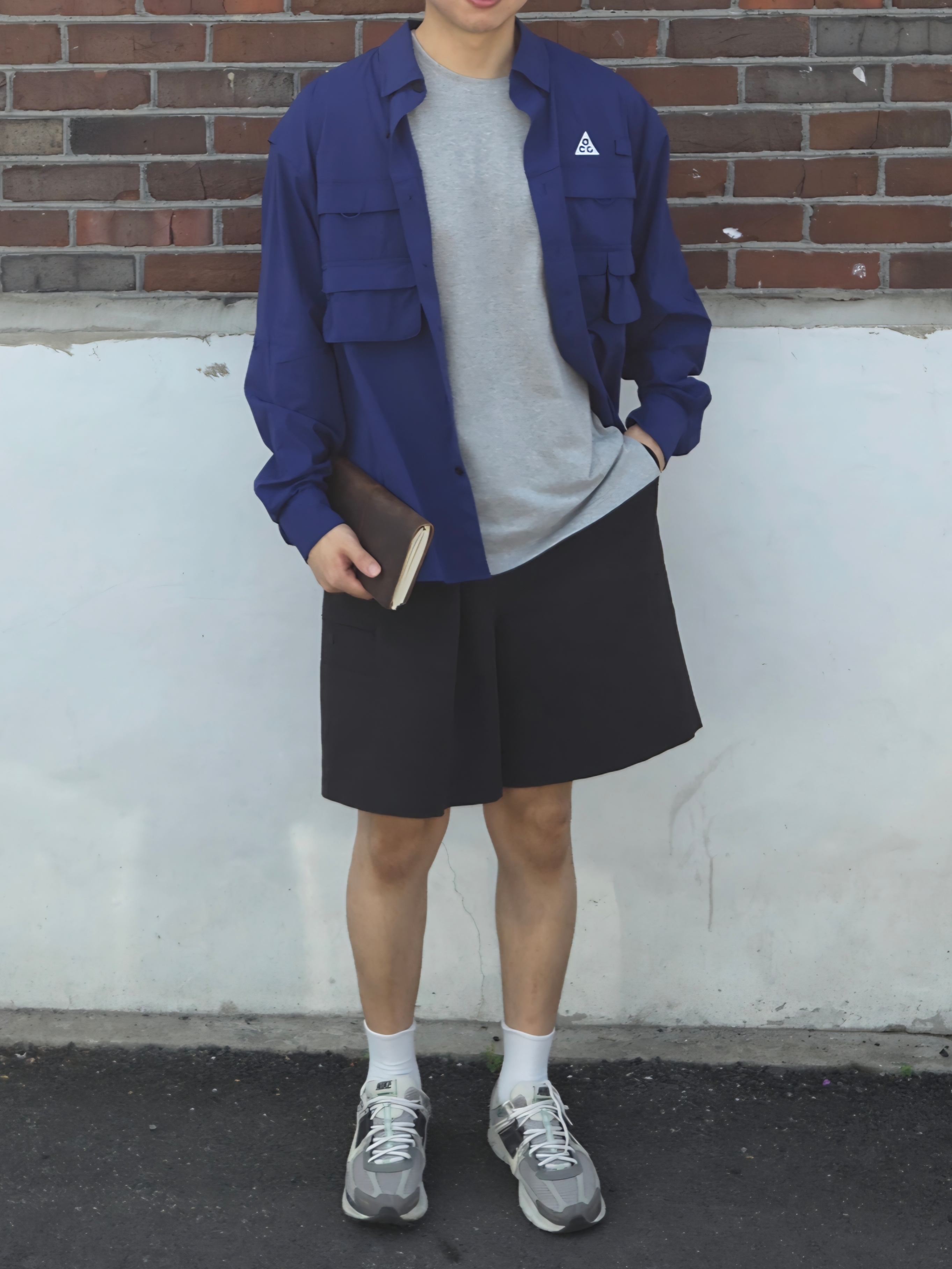 Nike ACG Orb Weaver Dri-Fit ADV UV Long Sleeve Top Blue Void Black - Asia, (W) Nike Zoom Vomero 5 Cobblestone and Flat Pewter 착용 스타일