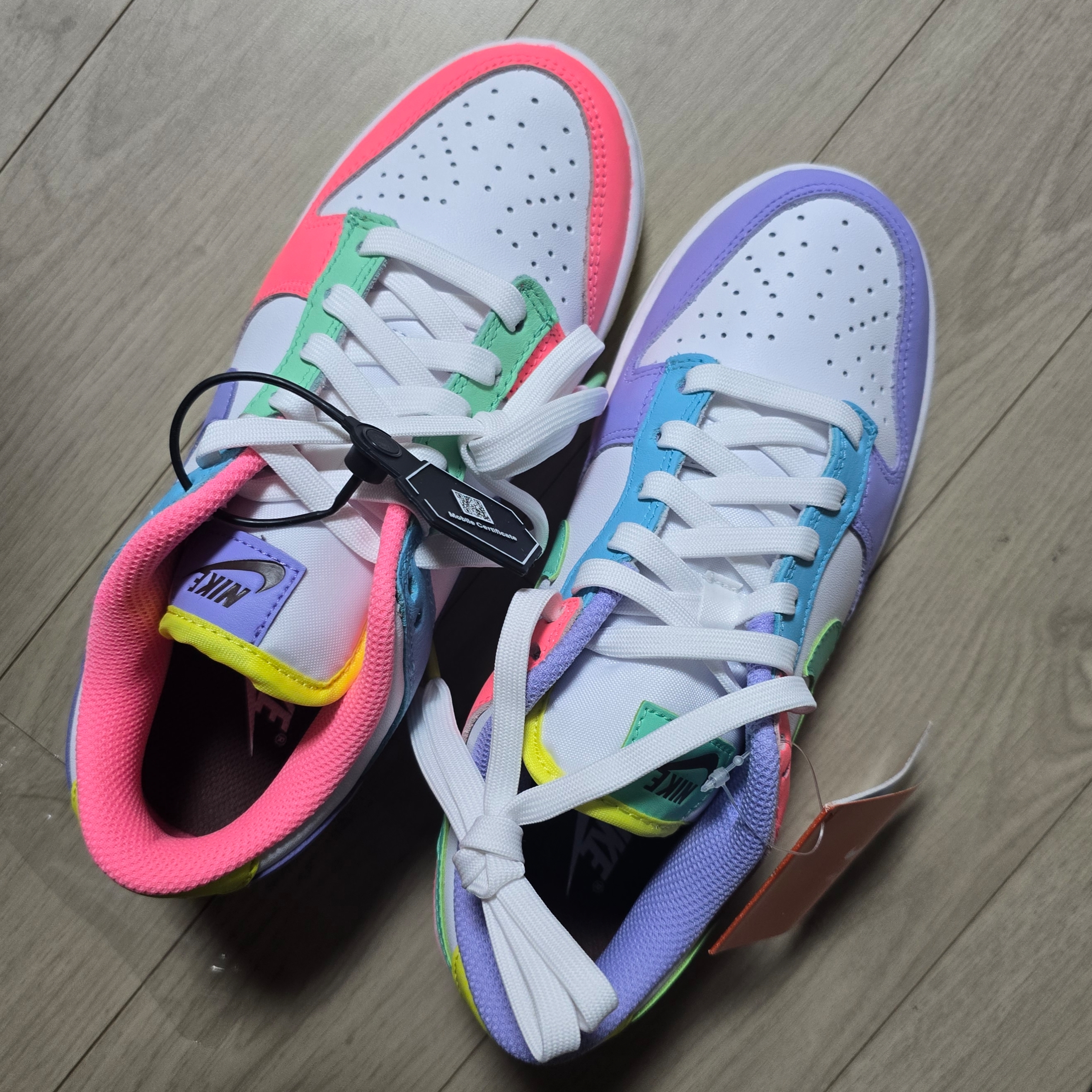 (W) Nike Dunk Low SE Candy 착용 스타일 - 3