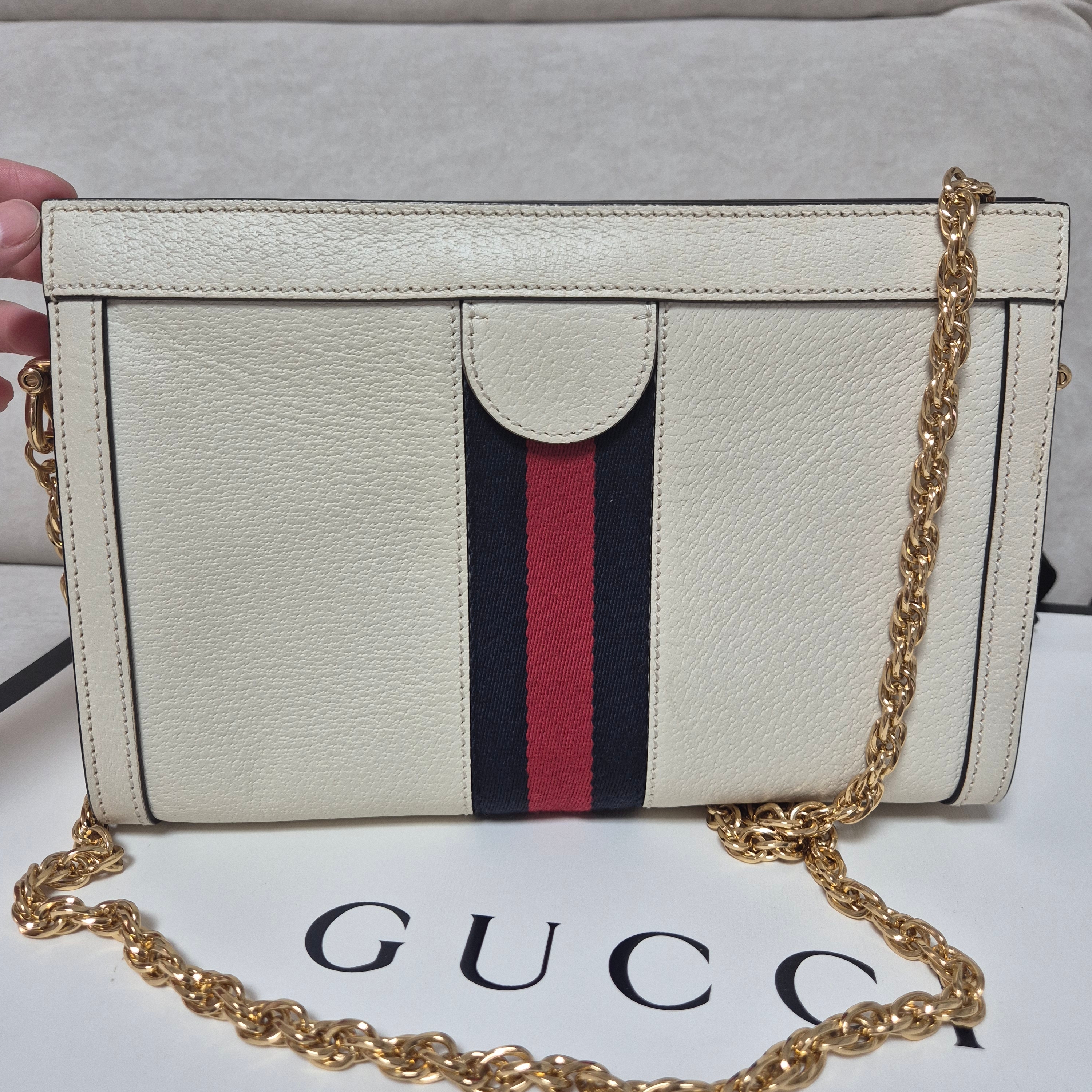 Gucci Ophidia Chain Shoulder Bag White 착용 스타일 - 4