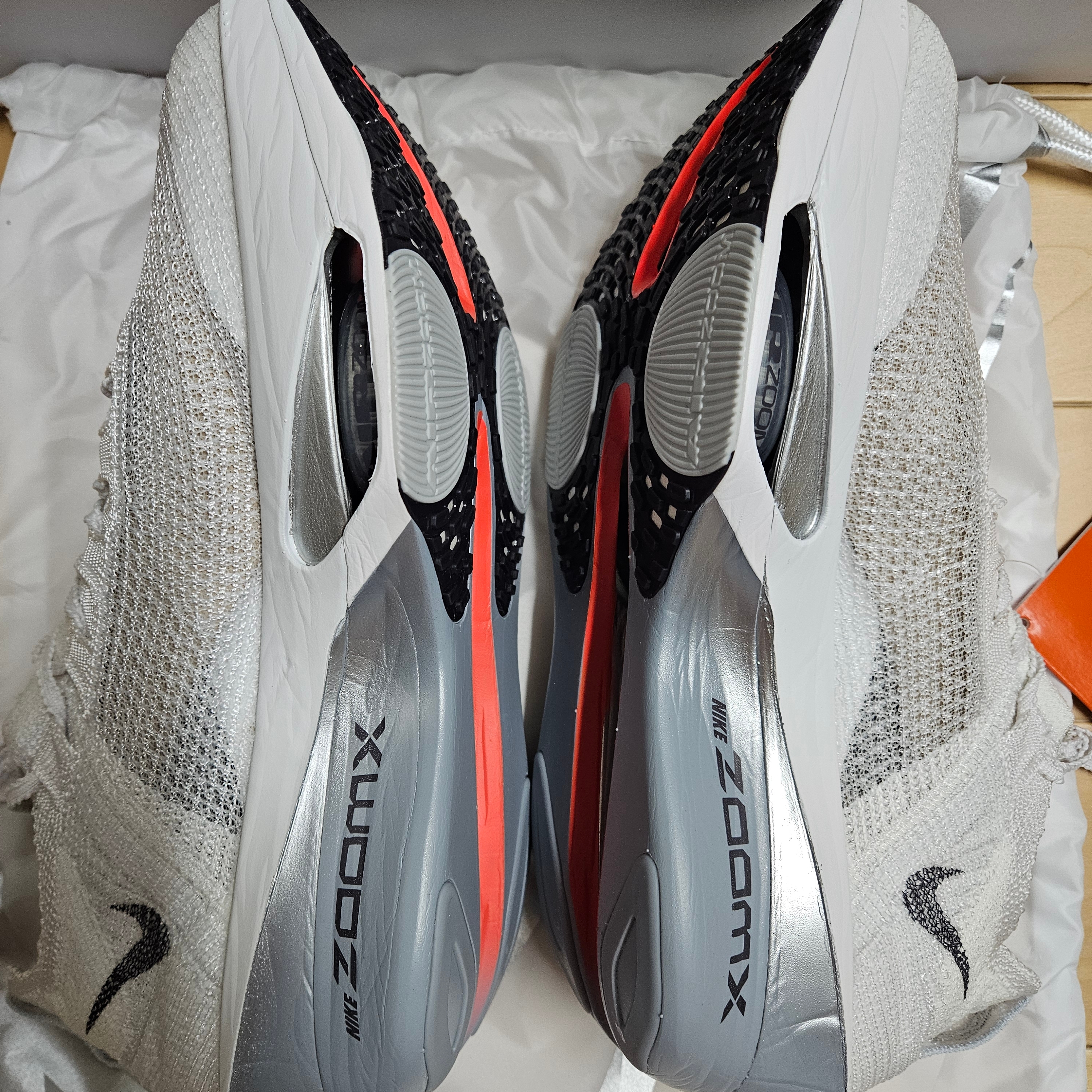 Nike Air Zoom Alphafly Next% 3 White Pure Platinum 착용 스타일 - 6
