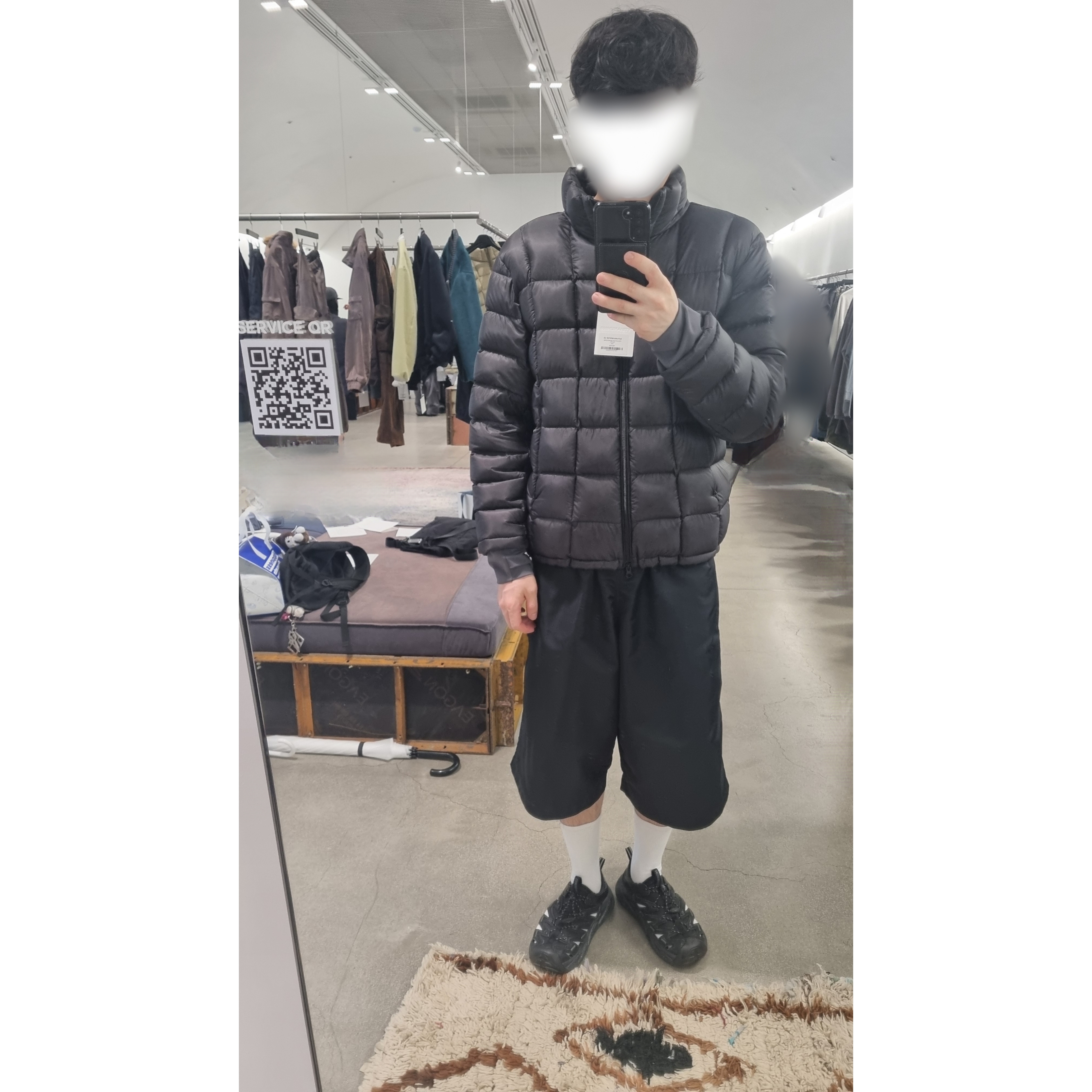 MJD Re-Nylon Wide Carpenter Bermuda Pants Black, MJD Re-Nylon Wide Carpenter Bermuda Pants Black 착용 스타일 - 1