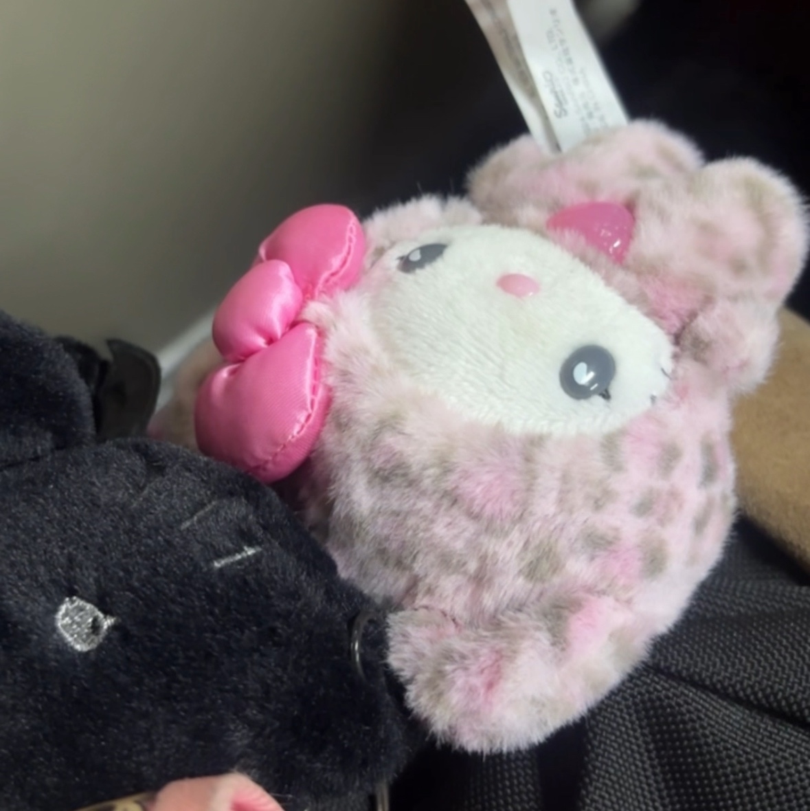 Sanrio Hello Kitty Gal Kuma Mascot Keychain, Sanrio x Fillimilli Hello Kitty Angels and Devils Doll Keyring Devil 착용 스타일
