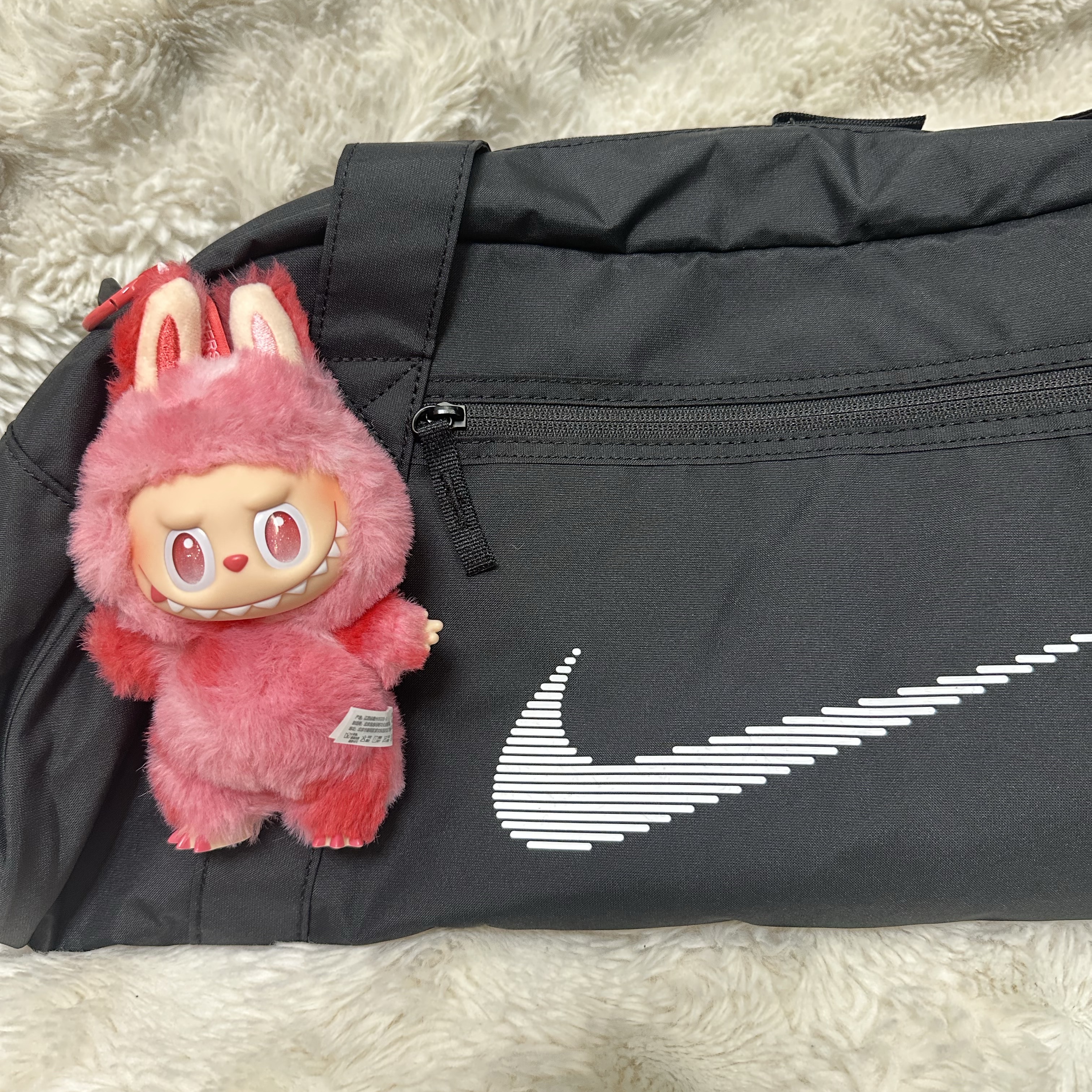 Pop Mart Labubu The Monsters Highlight Series Sealed Case (1 Blind Box), Nike Gym Club Duffle Bag 24L Black 착용 스타일