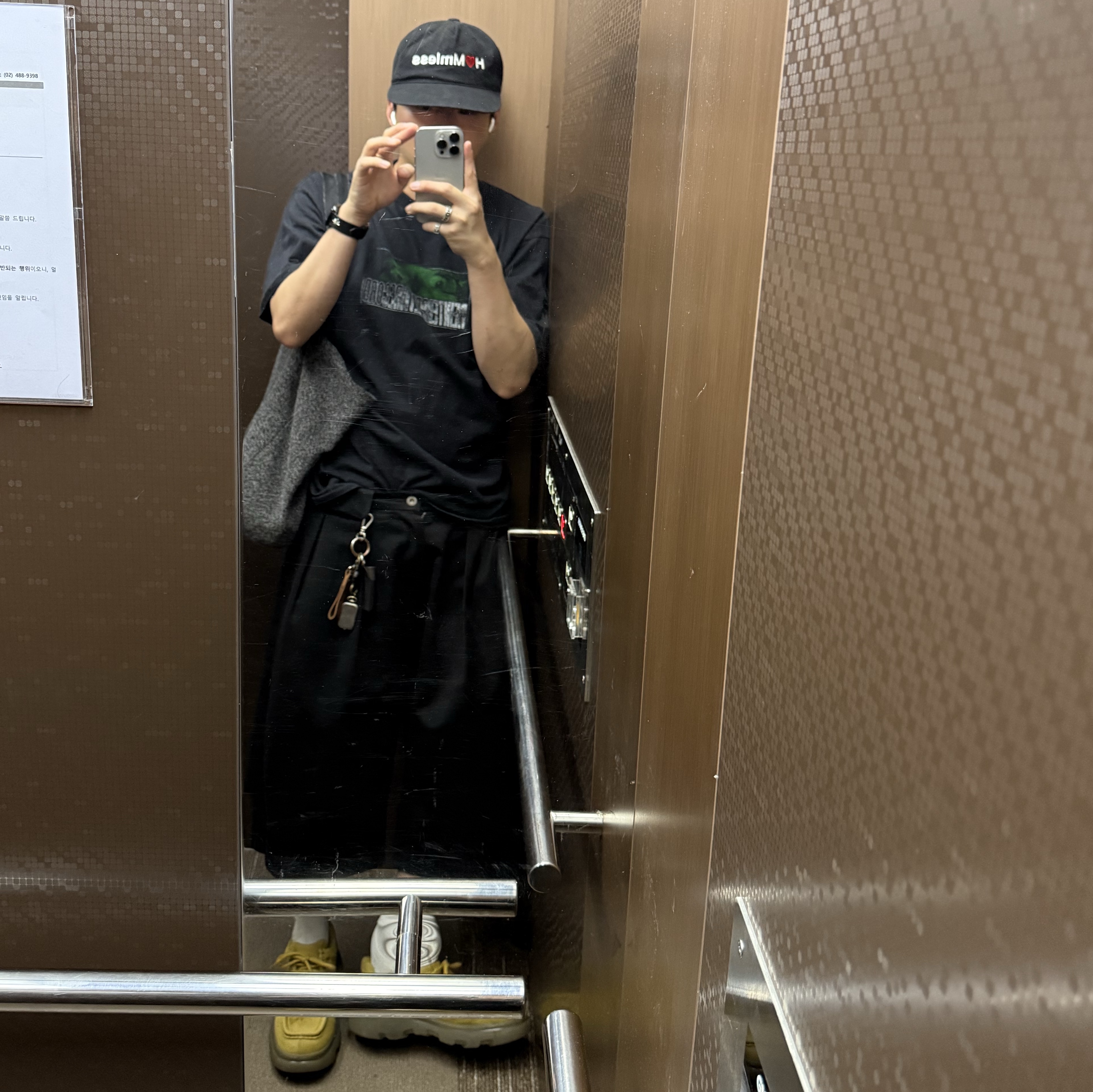 Hommless 5 Panel Cap Black, Burberry Nubuck Creeper Shoes 착용 스타일 - 1