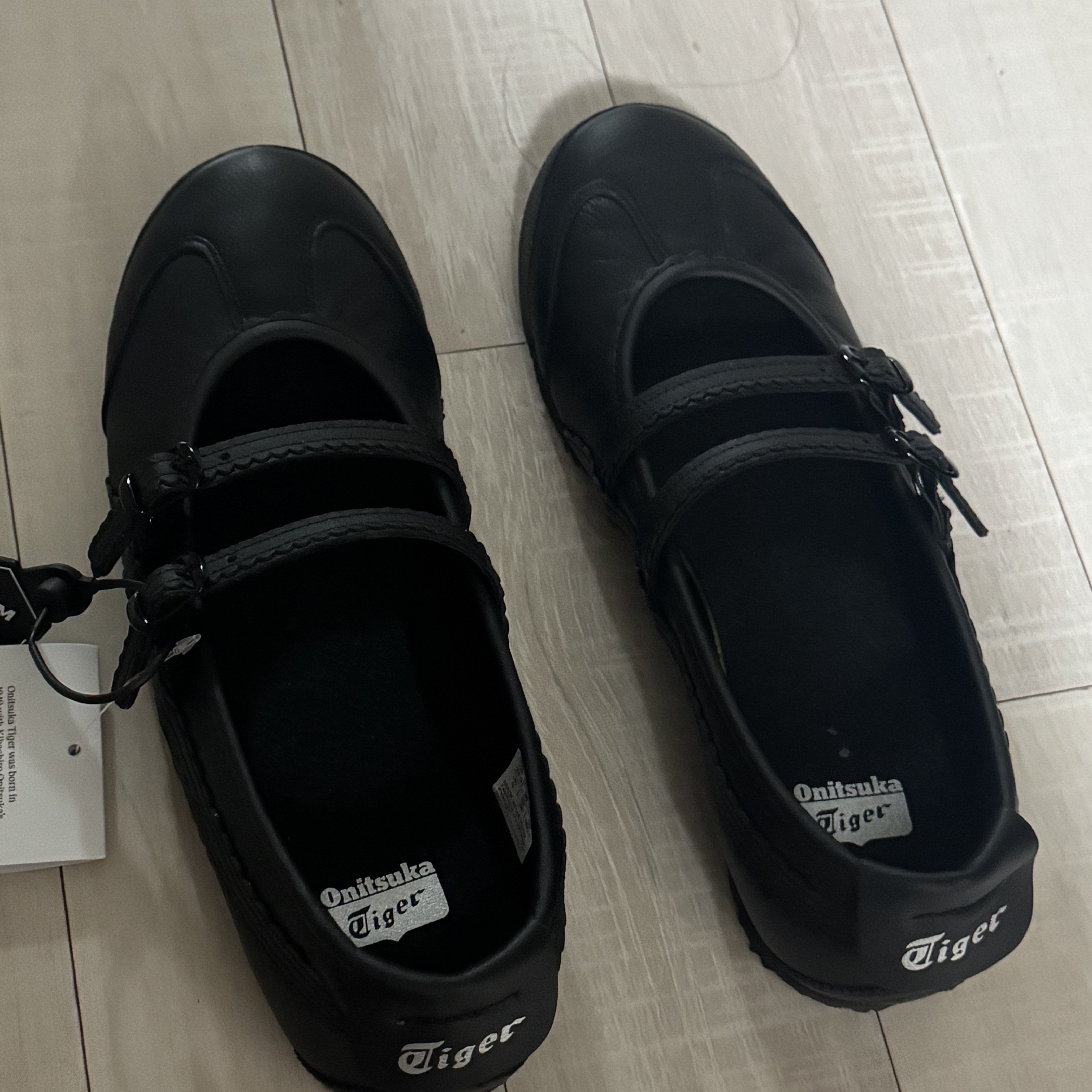 (W) Onitsuka Tiger Mexico 66 TGRS Black 착용 스타일