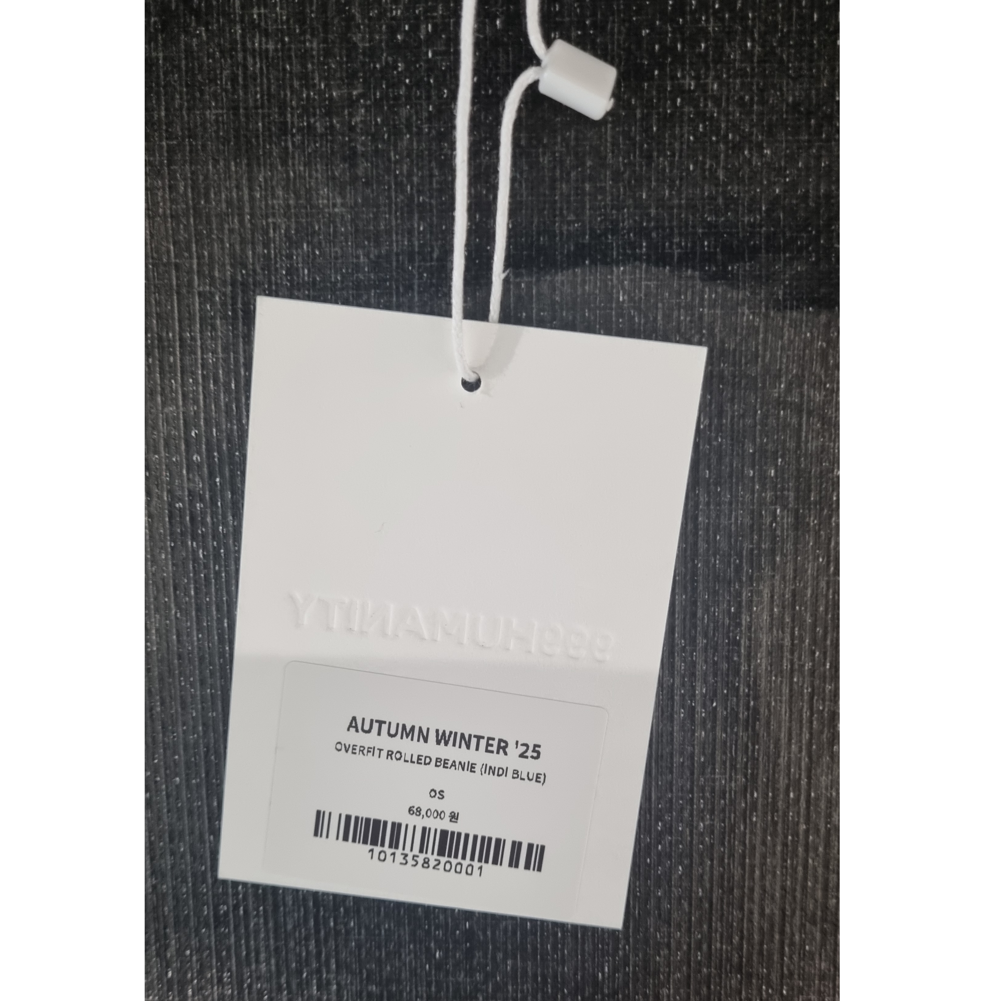 Uniqlo C Mini Shoulder Bag Black, Casio G-Shock DW-5600UBB-1DR 착용 스타일 - 2