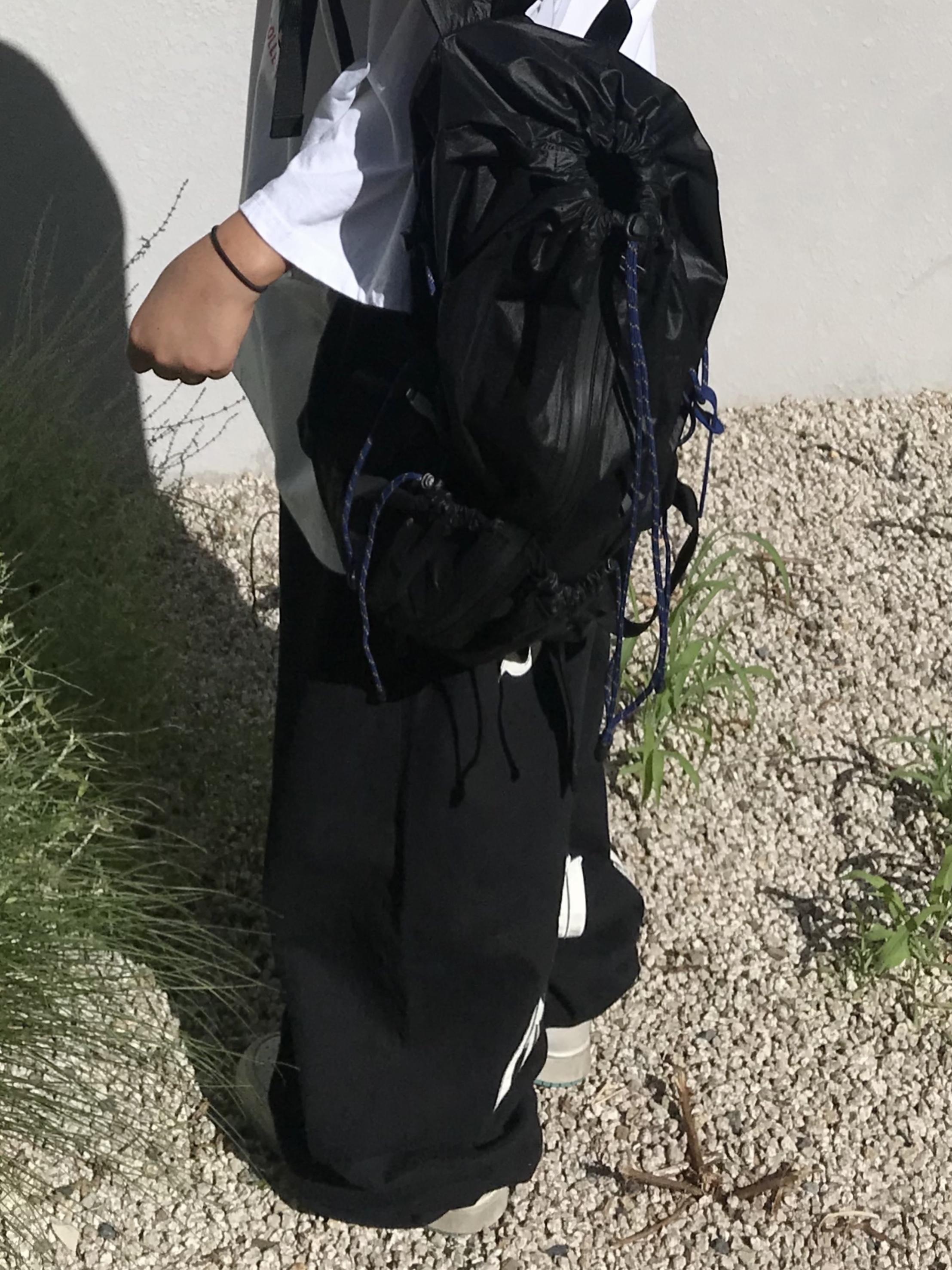 Tretorn Nylon Rip Backpack Black 착용 스타일 - 10