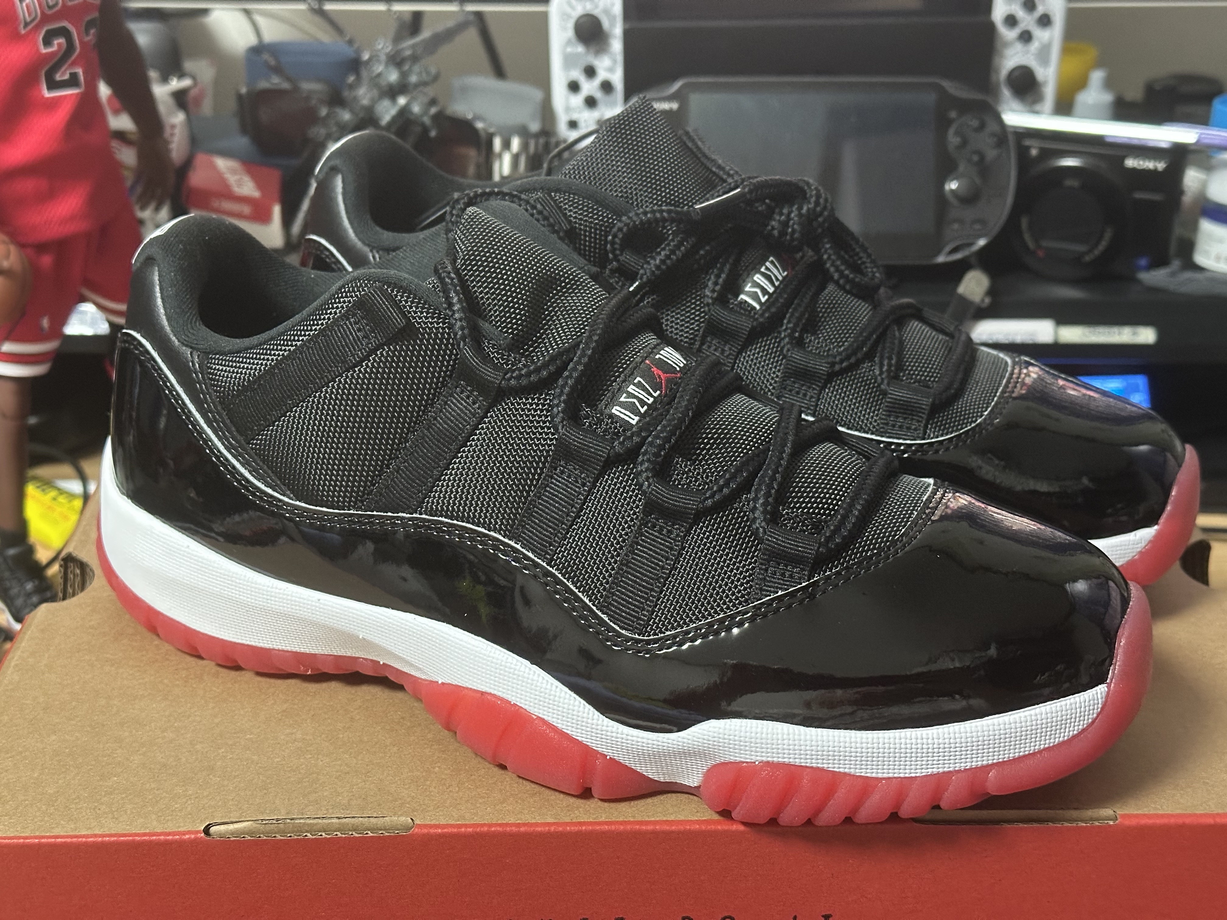 Jordan 11 Retro Low Bred 2025 착용 스타일 - 2