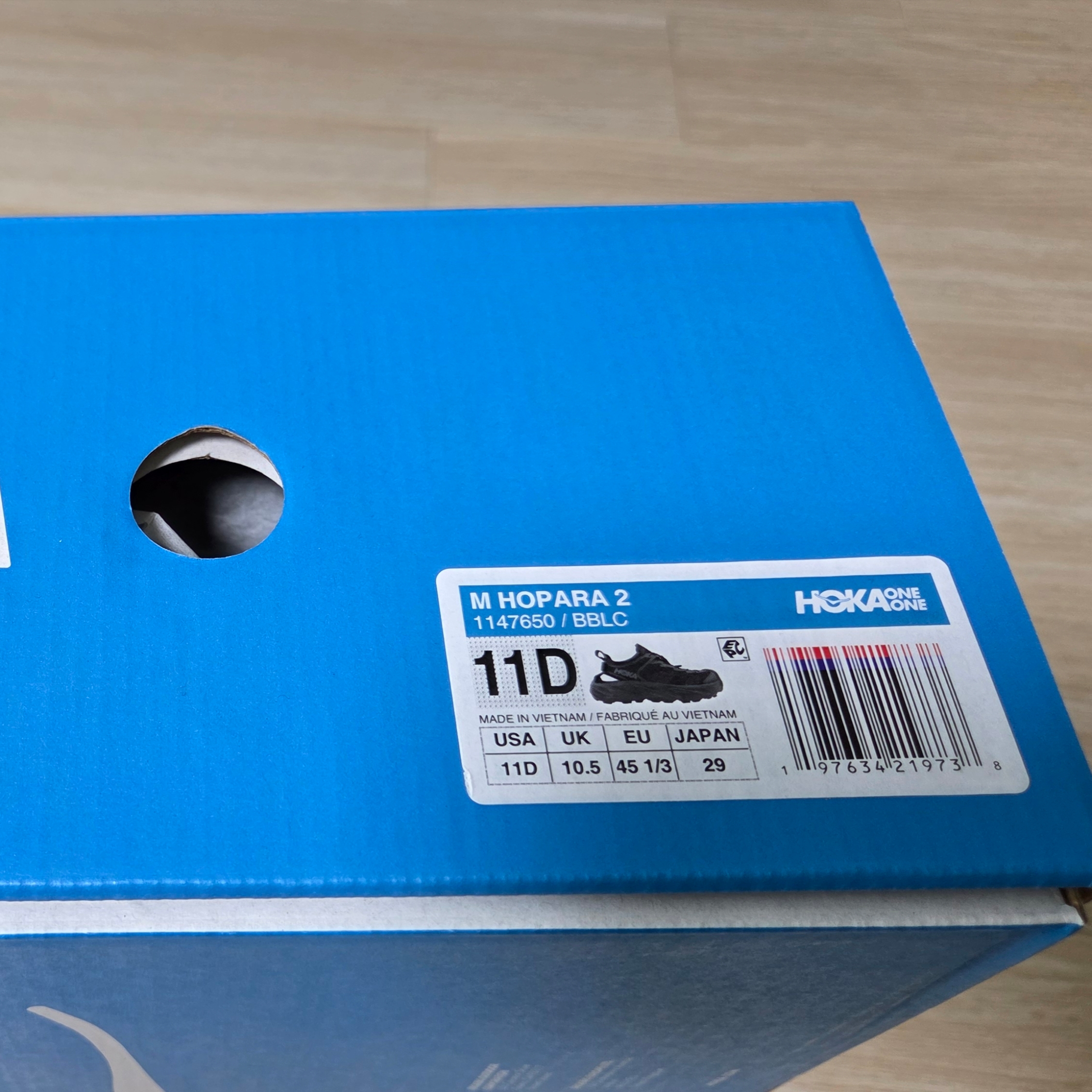Hoka Hopara 2 Black 착용 스타일 - 2