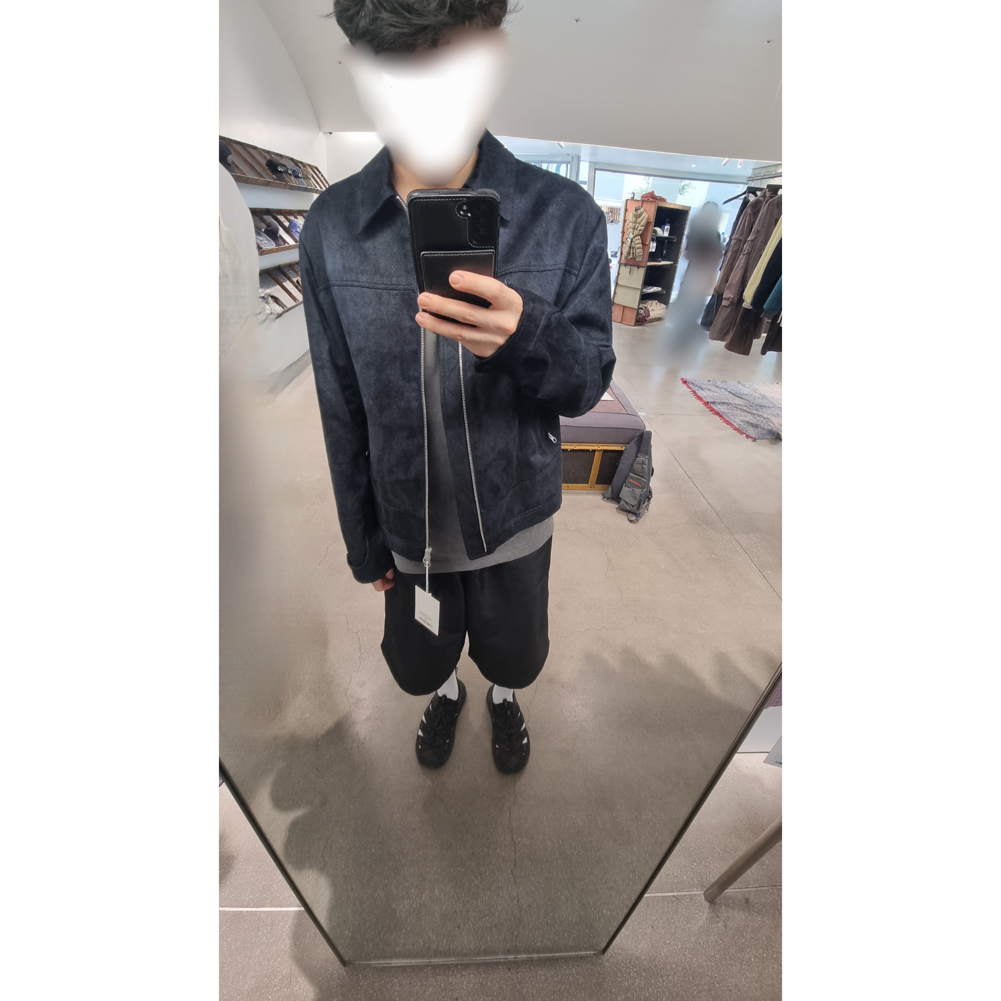 MJD Re-Nylon Wide Carpenter Bermuda Pants Black, MJD Re-Nylon Wide Carpenter Bermuda Pants Black 착용 스타일 - 1