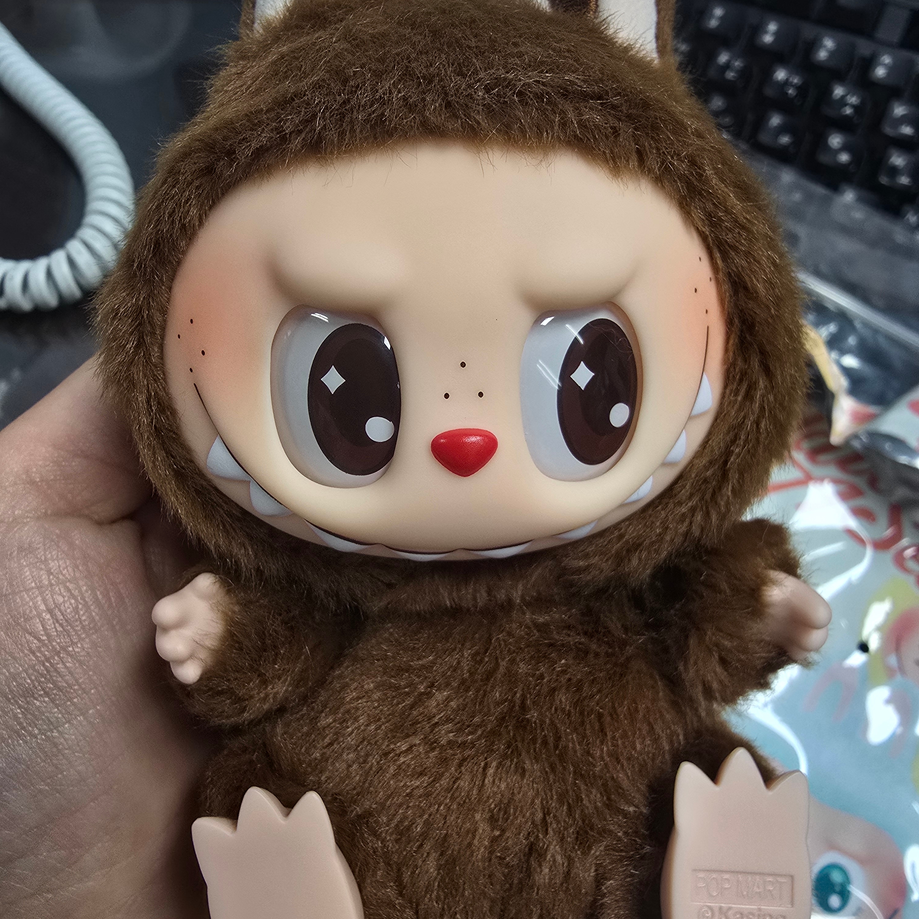 Pop Mart Labubu Let's Play Together Doll Series Duoduo Keyring (Opened Case) 착용 스타일