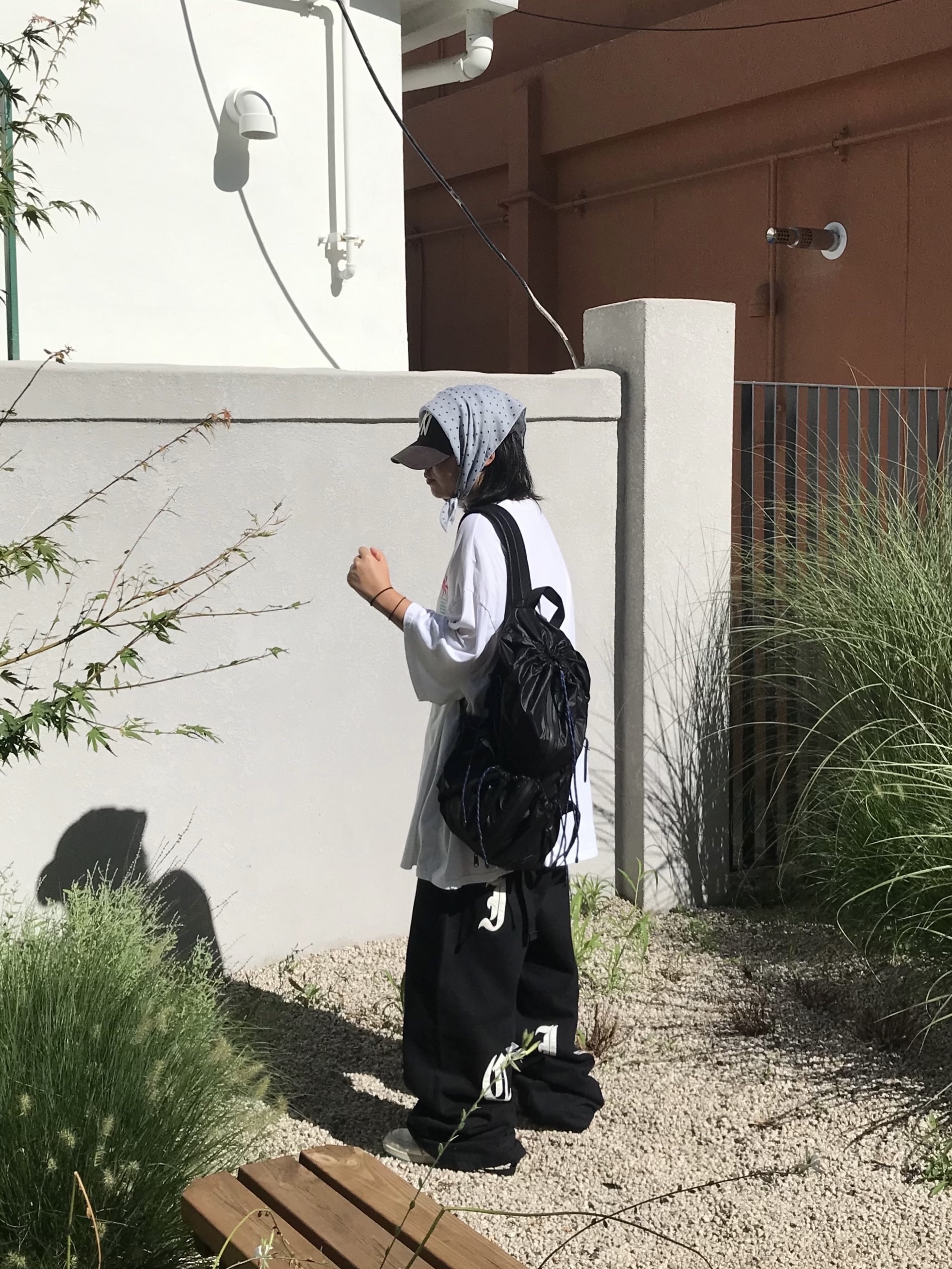 Tretorn Nylon Rip Backpack Black 착용 스타일 - 2