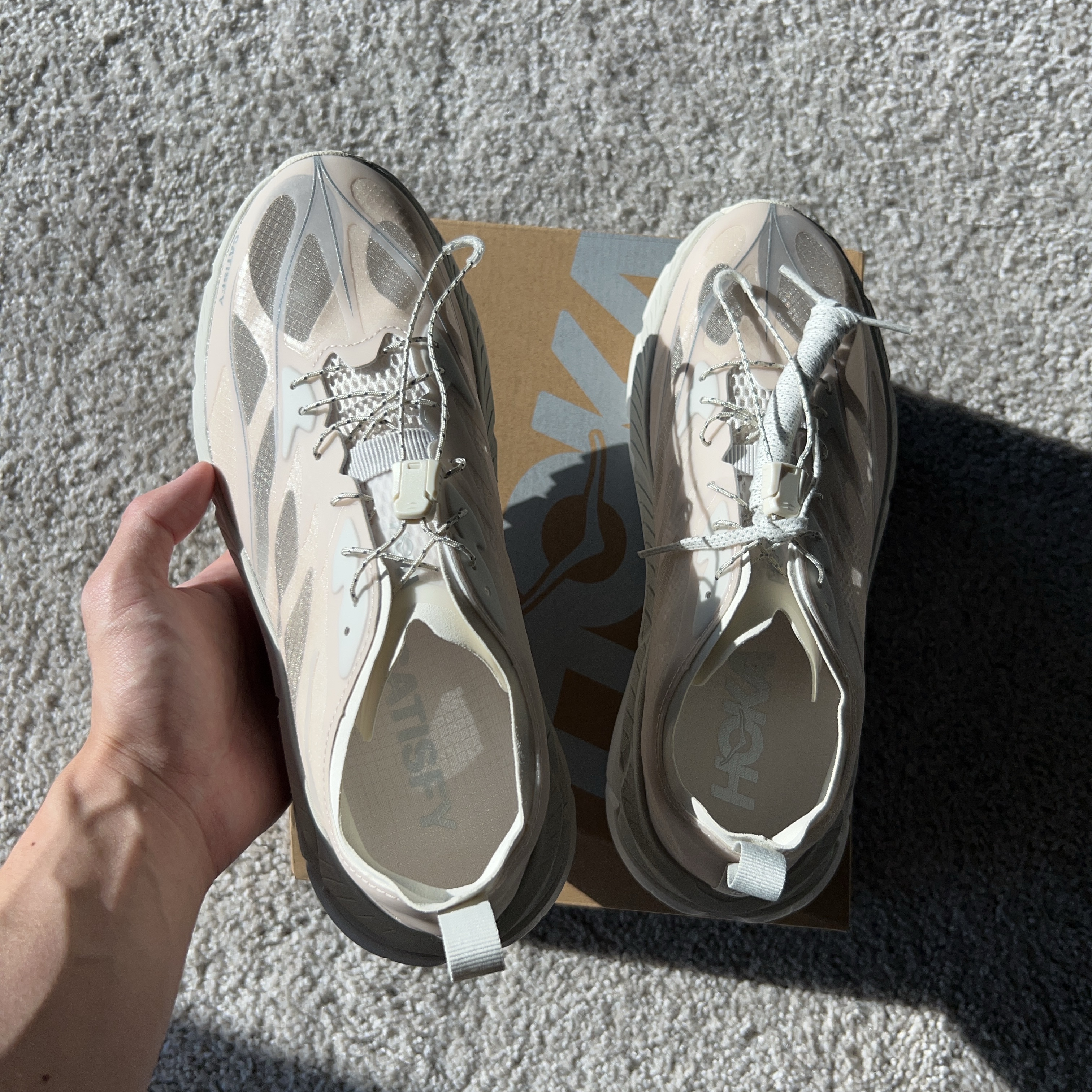 Hoka x Satisfy Mafate Speed 4 Lite Bone 착용 스타일 - 6