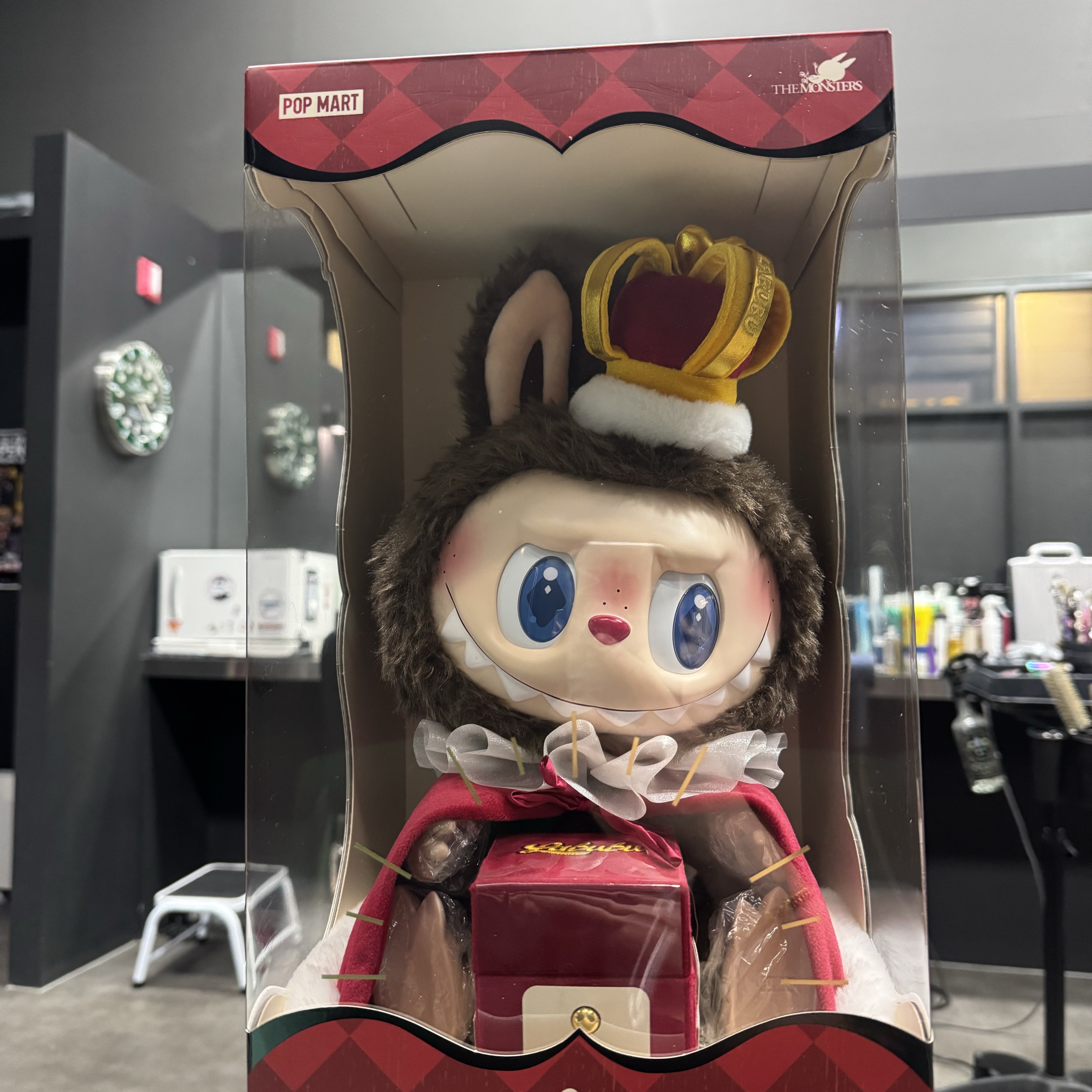 Pop Mart The Monsters Checkmate Series Doll 착용 스타일