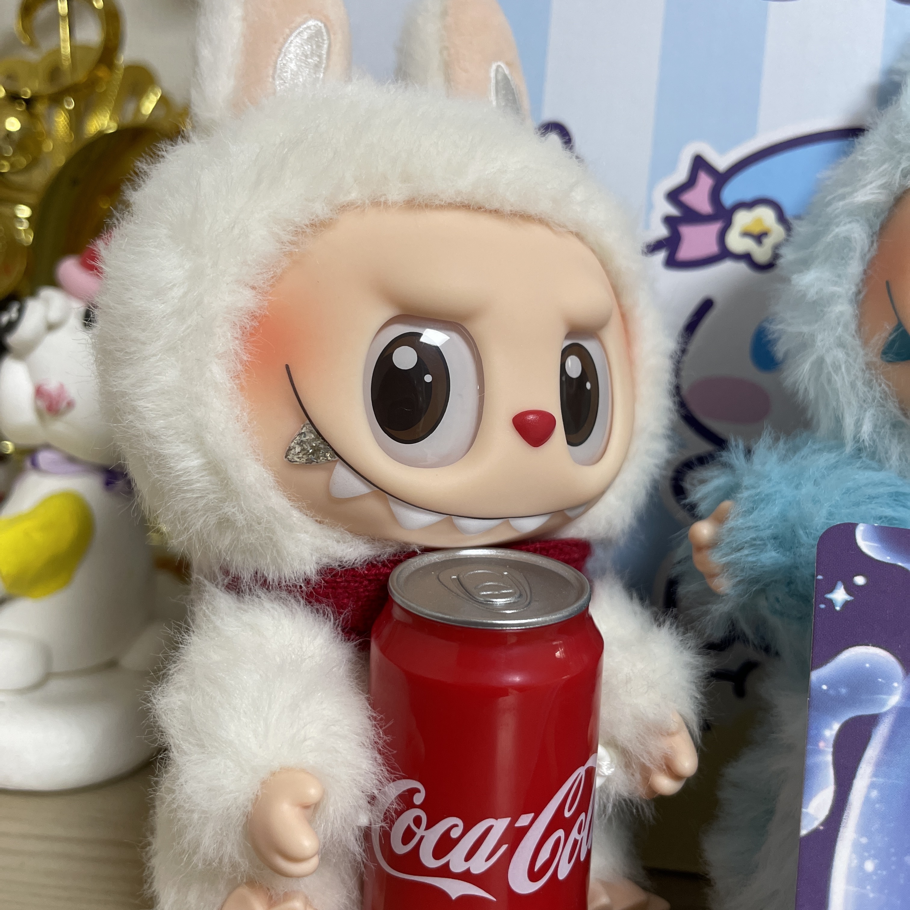 Pop Mart Labubu Coca Cola Series Keyring Sealed Case (1 Blind Box) 착용 스타일 - 1