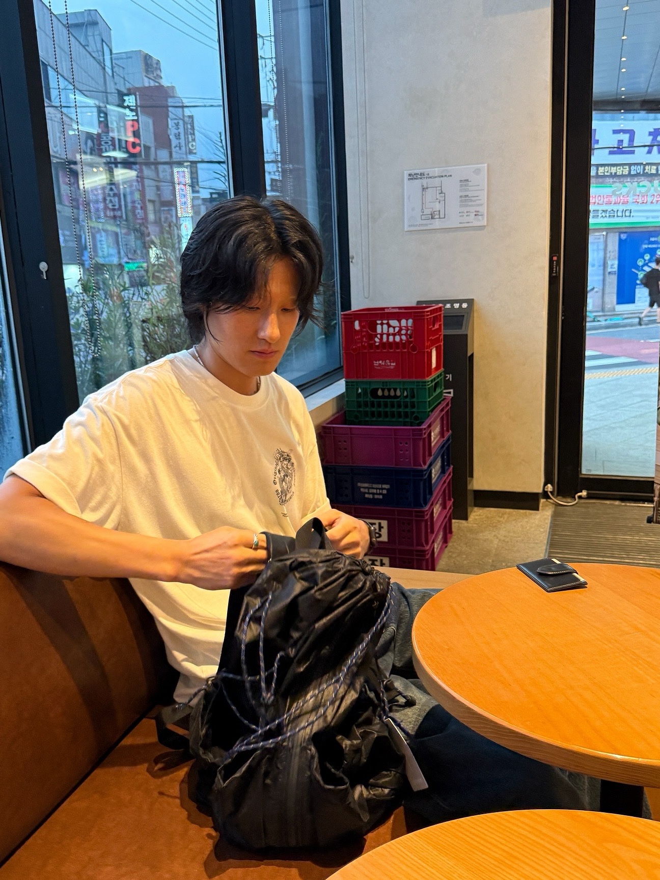 Tretorn Nylon Rip Backpack Black 착용 스타일 - 9