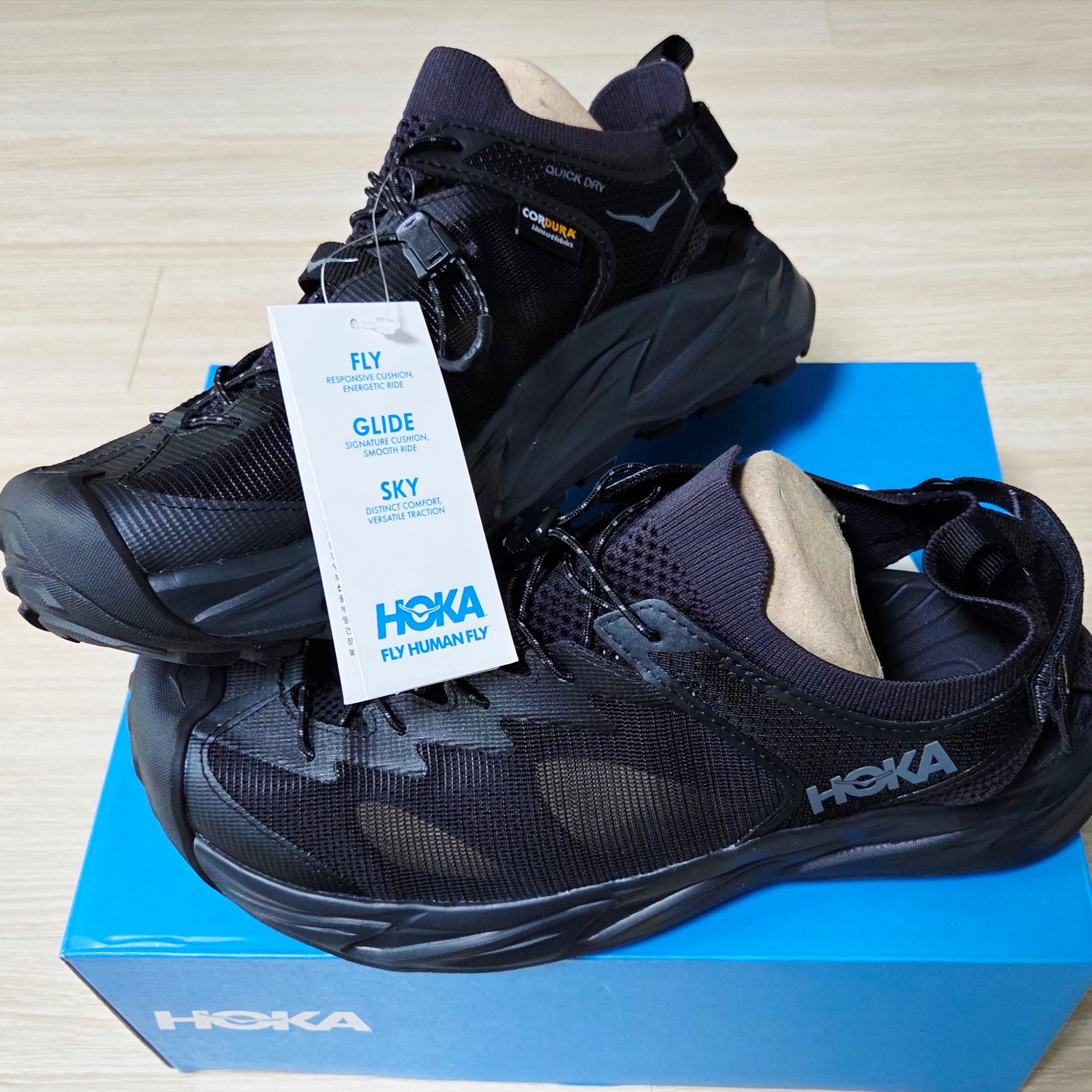 Hoka Hopara 2 Black 착용 스타일 - 1