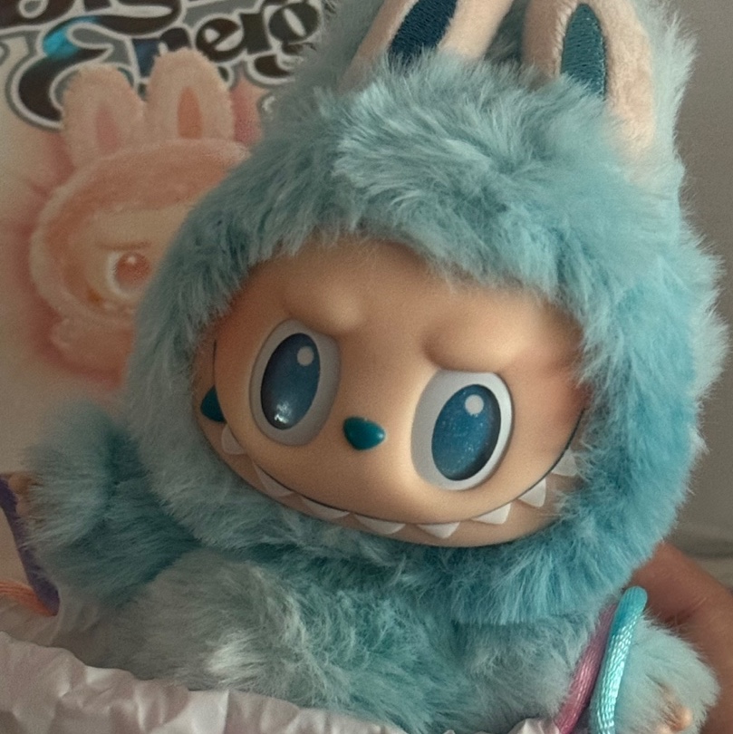 Pop Mart Labubu The Monsters Highlight Series Sealed Case (1 Blind Box) 착용 스타일 - 2