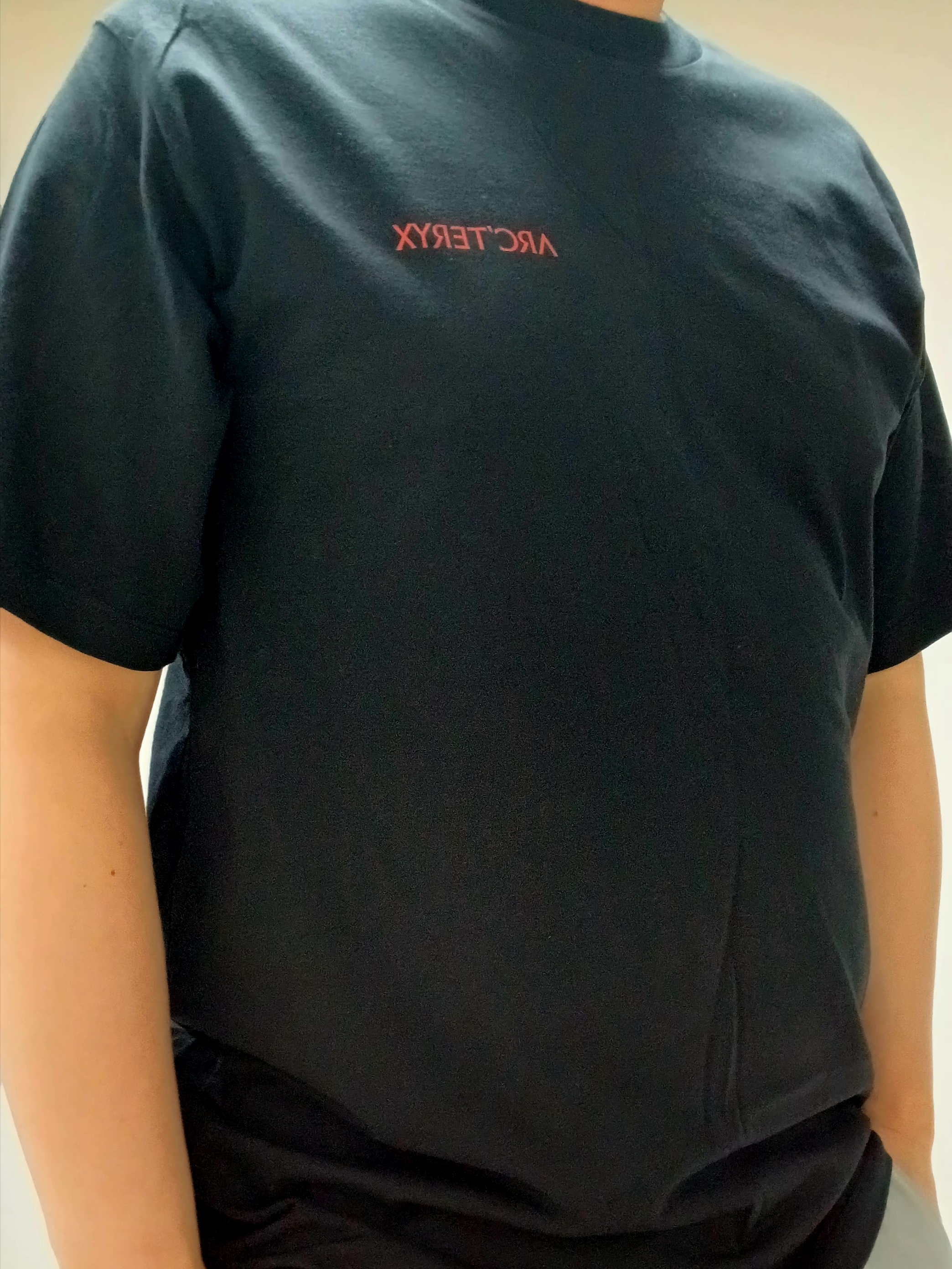 Arc'teryx Kragg SL Cotton Blurred Bird SS T-Shirt Black Dynasty, Lululemon Pace Breaker Linerless Shorts 7 Inch Black 착용 스타일 - 7