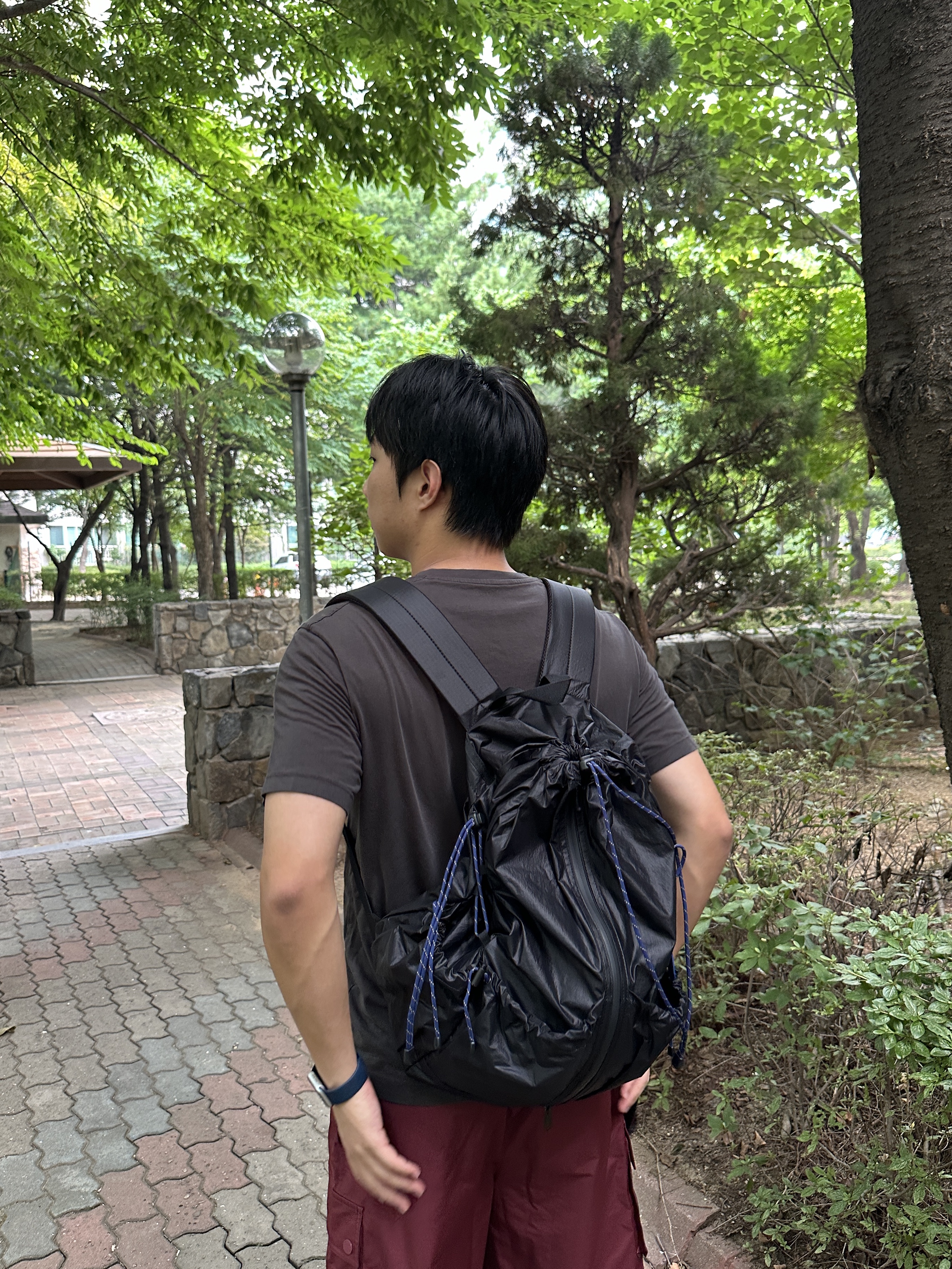 Tretorn Nylon Rip Backpack Black 착용 스타일 - 3