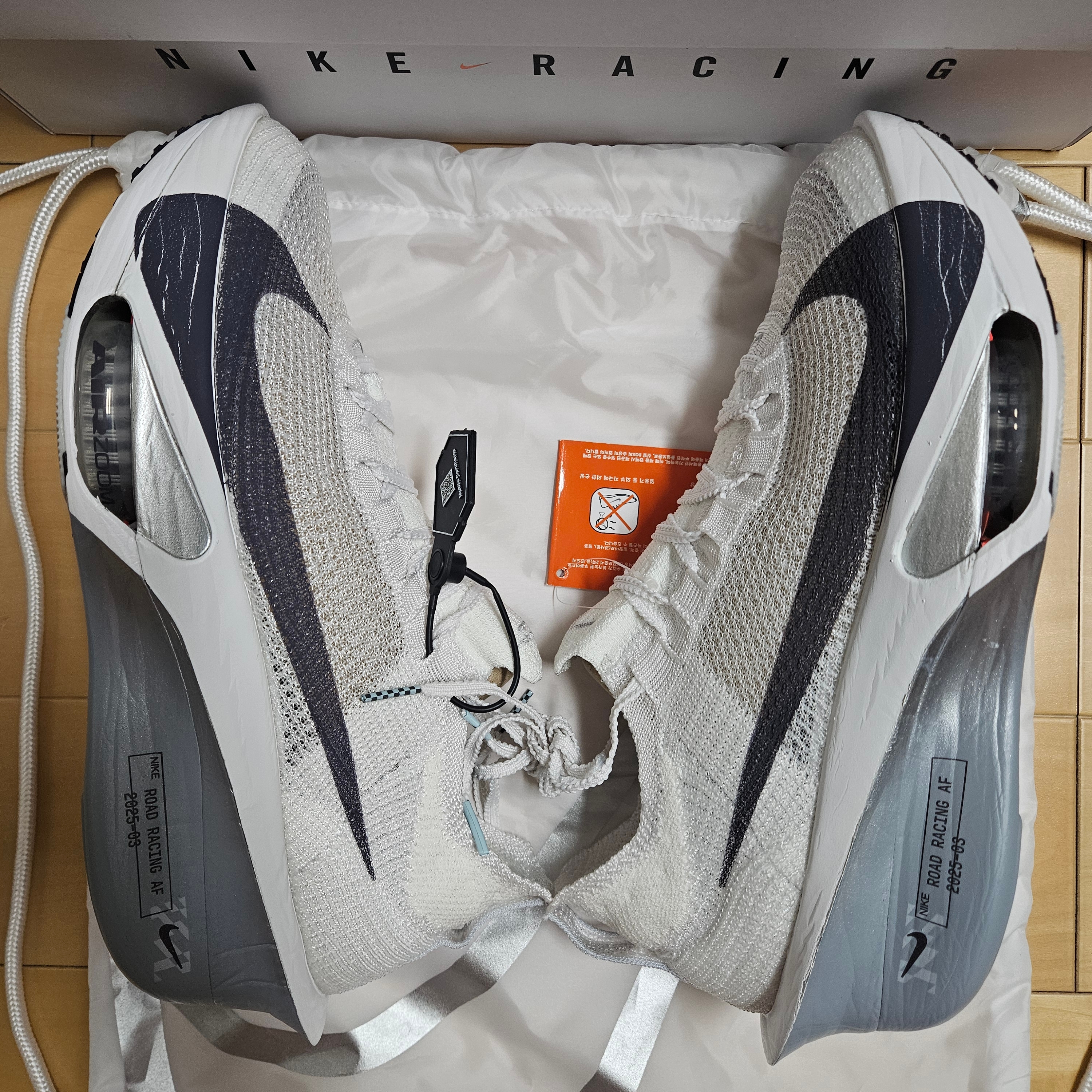 Nike Air Zoom Alphafly Next% 3 White Pure Platinum 착용 스타일 - 7