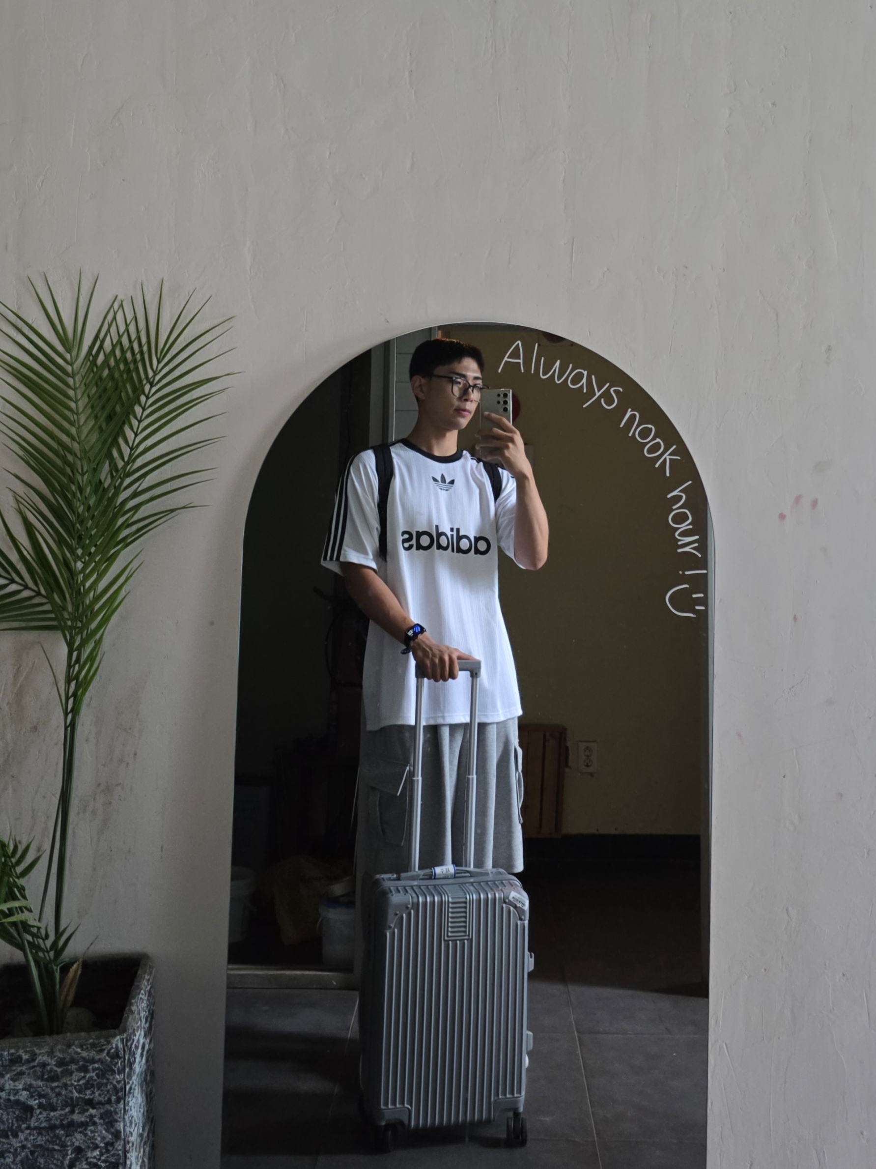 Adidas Adicolor T-Shirt White Black - KR Sizing 착용 스타일 - 1