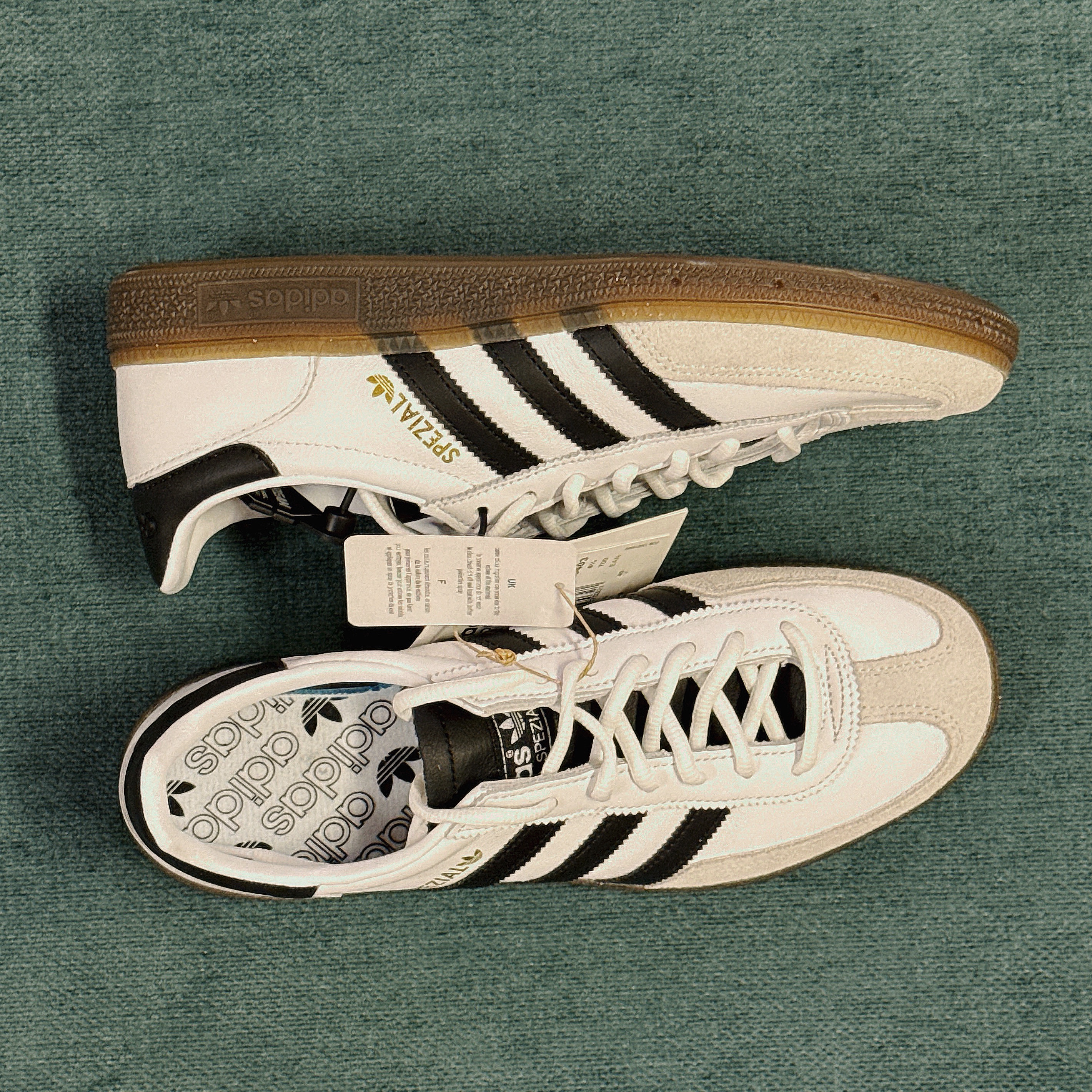 Adidas Spezial Handball White Core Black 착용 스타일
