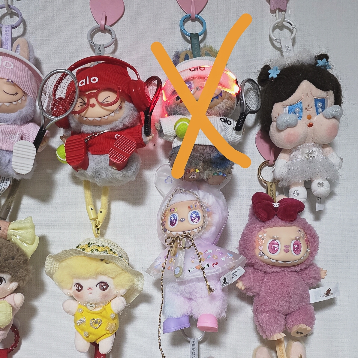 Pop Mart Labubu Let's Play Together Doll Series Sealed Case (6 Blind Boxes), Pop Mart Labubu The Monsters Labubu Tasty Macarons Series Sesame Bean Keyring (Opened Case) 착용 스타일 - 8