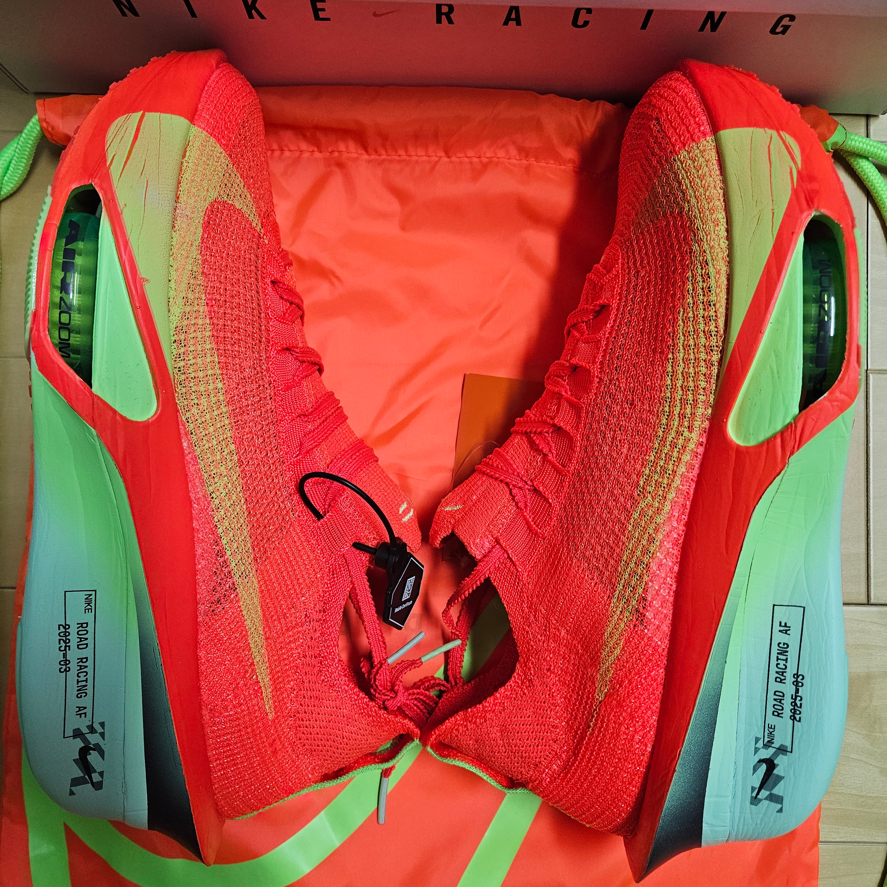 Nike Air Zoom Alphafly Next% 3 Bright Crimson Lime Blast 착용 스타일 - 9