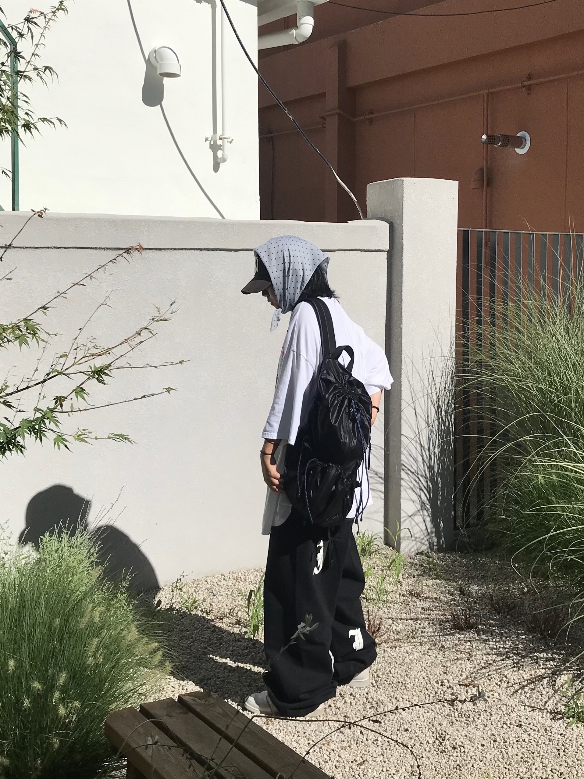 Tretorn Nylon Rip Backpack Black 착용 스타일 - 4