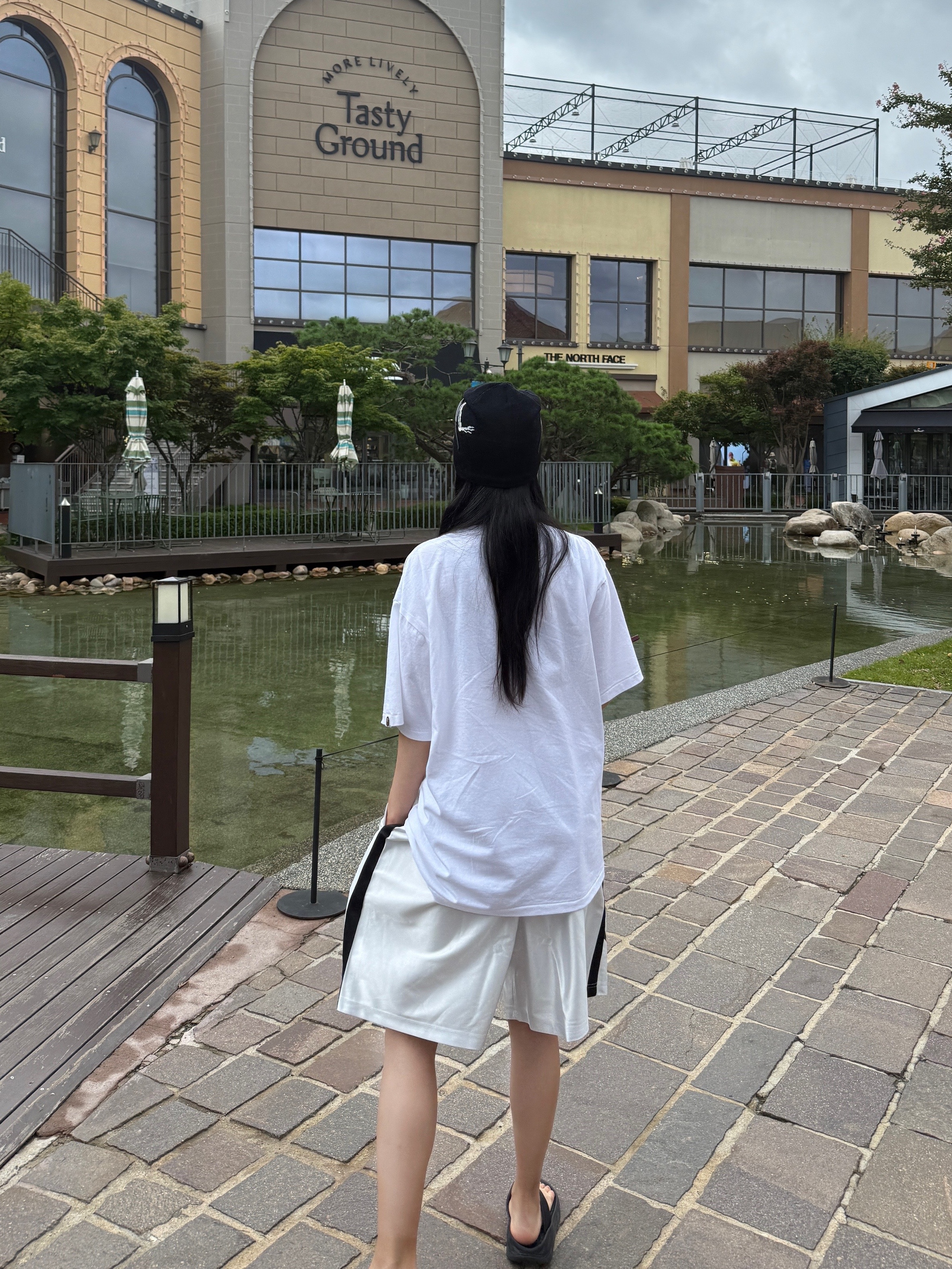 Arc'teryx Bird Head Toque Orca, BAPE ABC Camo College T-Shirt White Green 착용 스타일 - 2