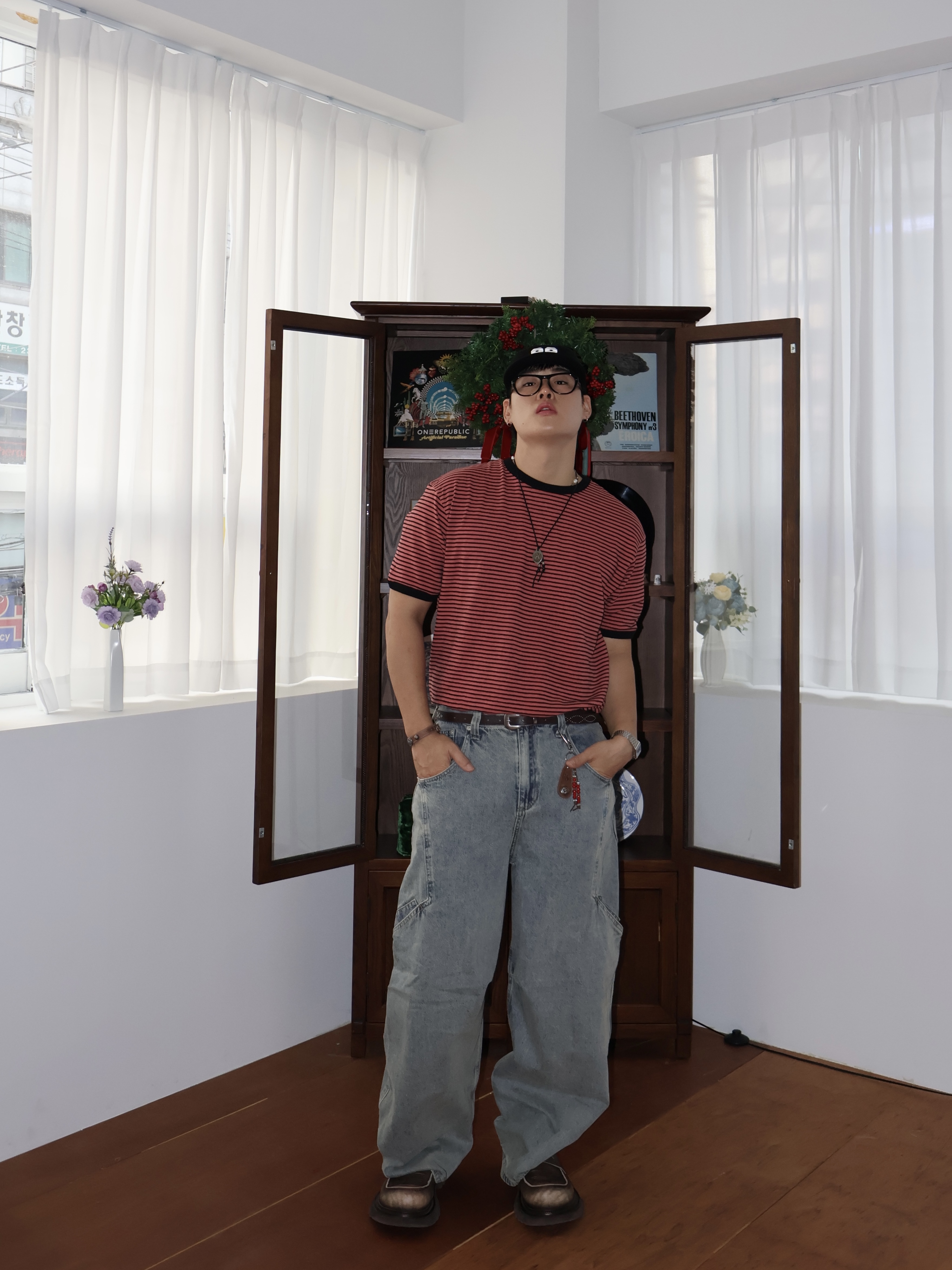 noun Side Line Cargo Denim Pants Light Blue 착용 스타일 - 2