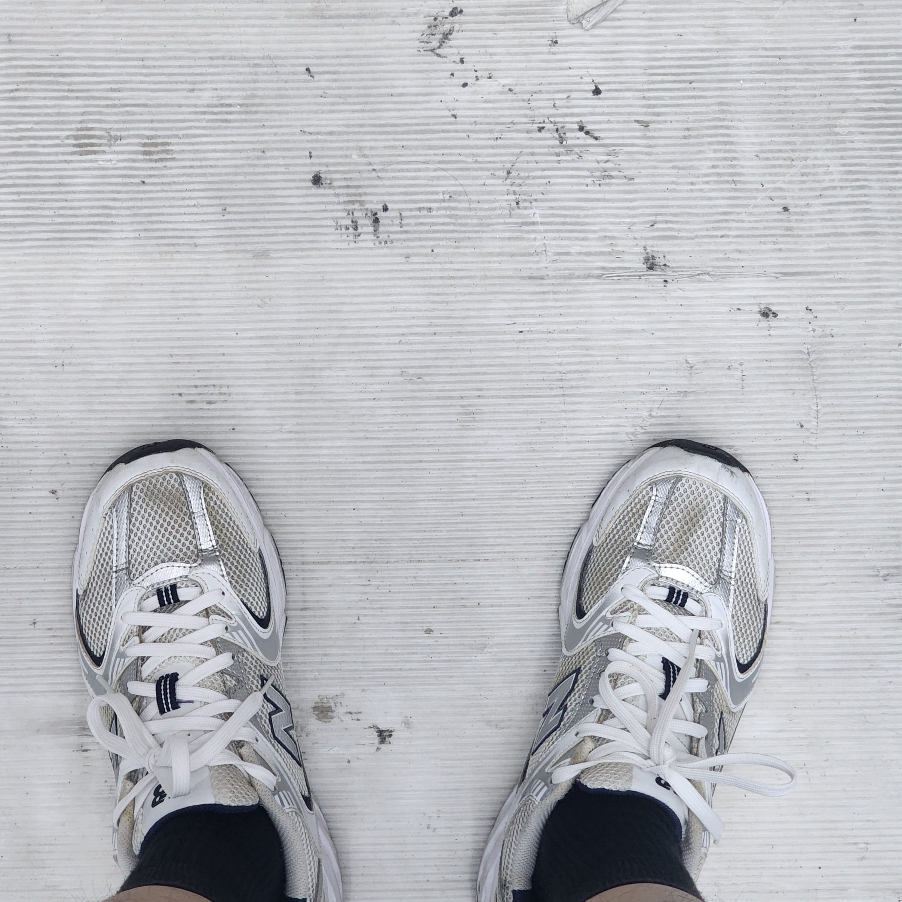 New Balance 530 White 착용 스타일