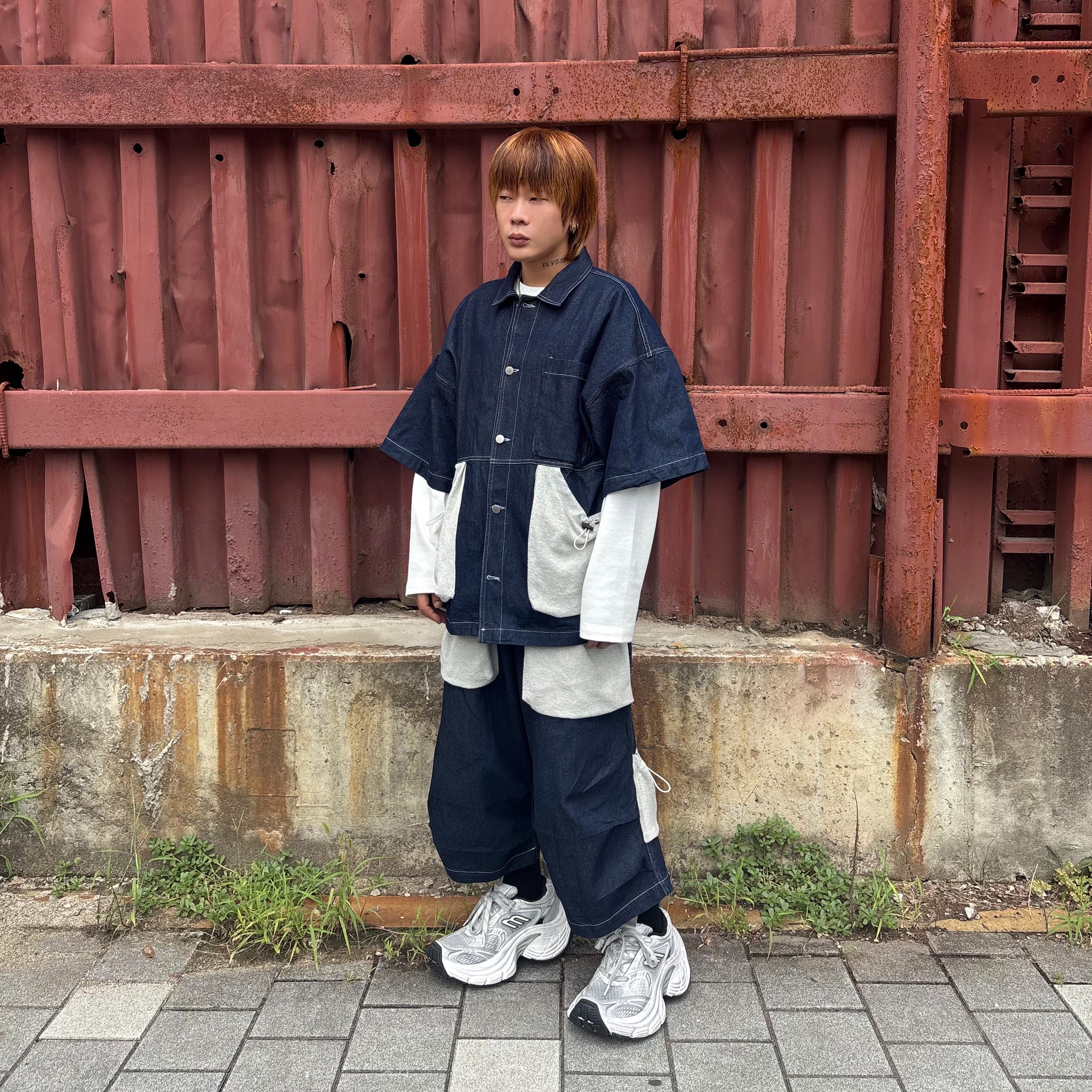 Balenciaga 10XL Sneakers White Grey Silver Black 착용 스타일 - 2