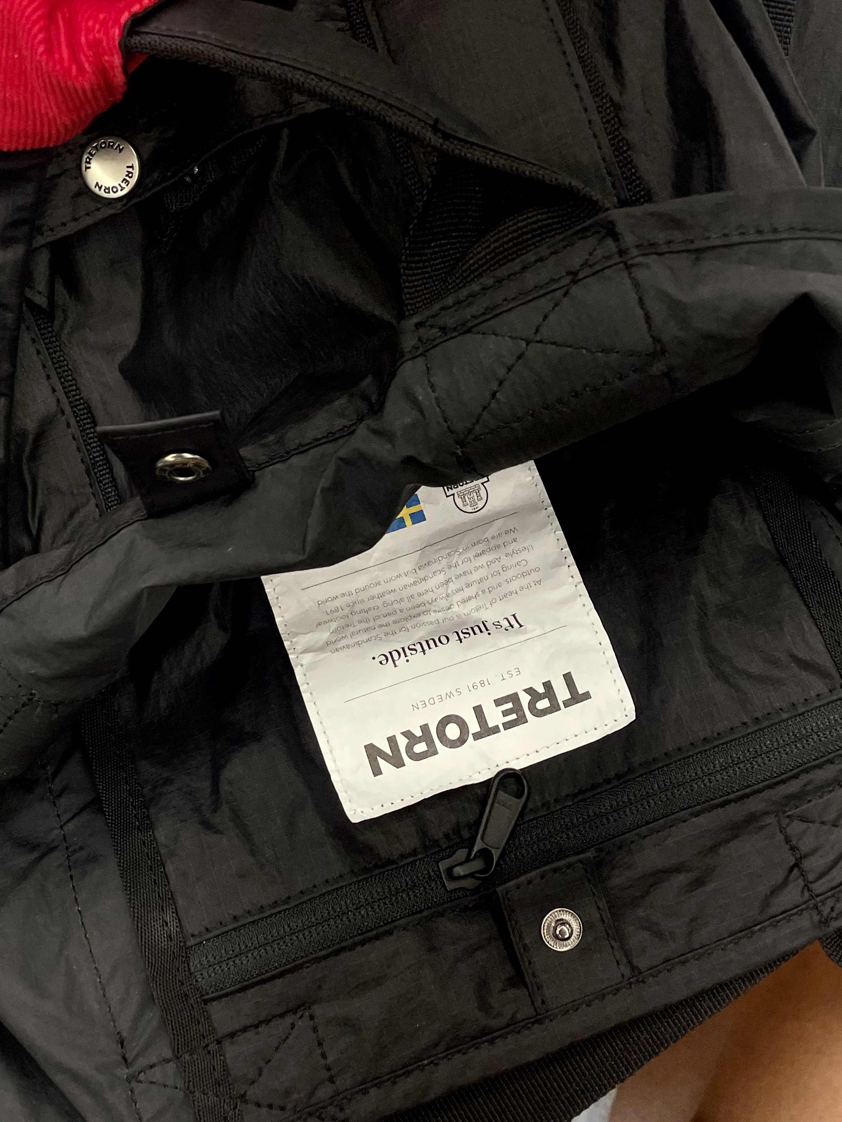 Tretorn Nylon Rip Tote Bag Black 착용 스타일 - 10